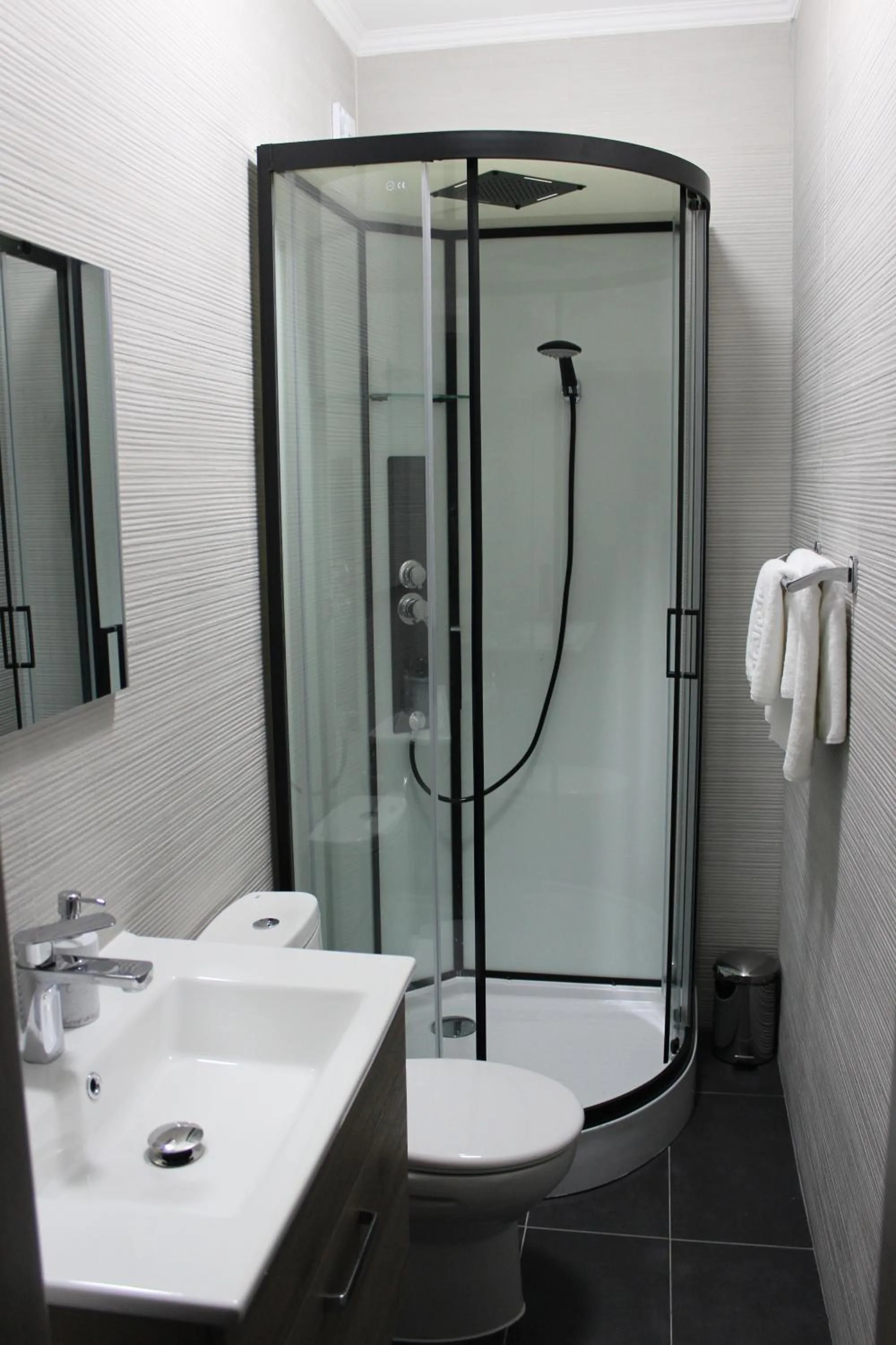 Bathroom in Family Fewo Sibiu