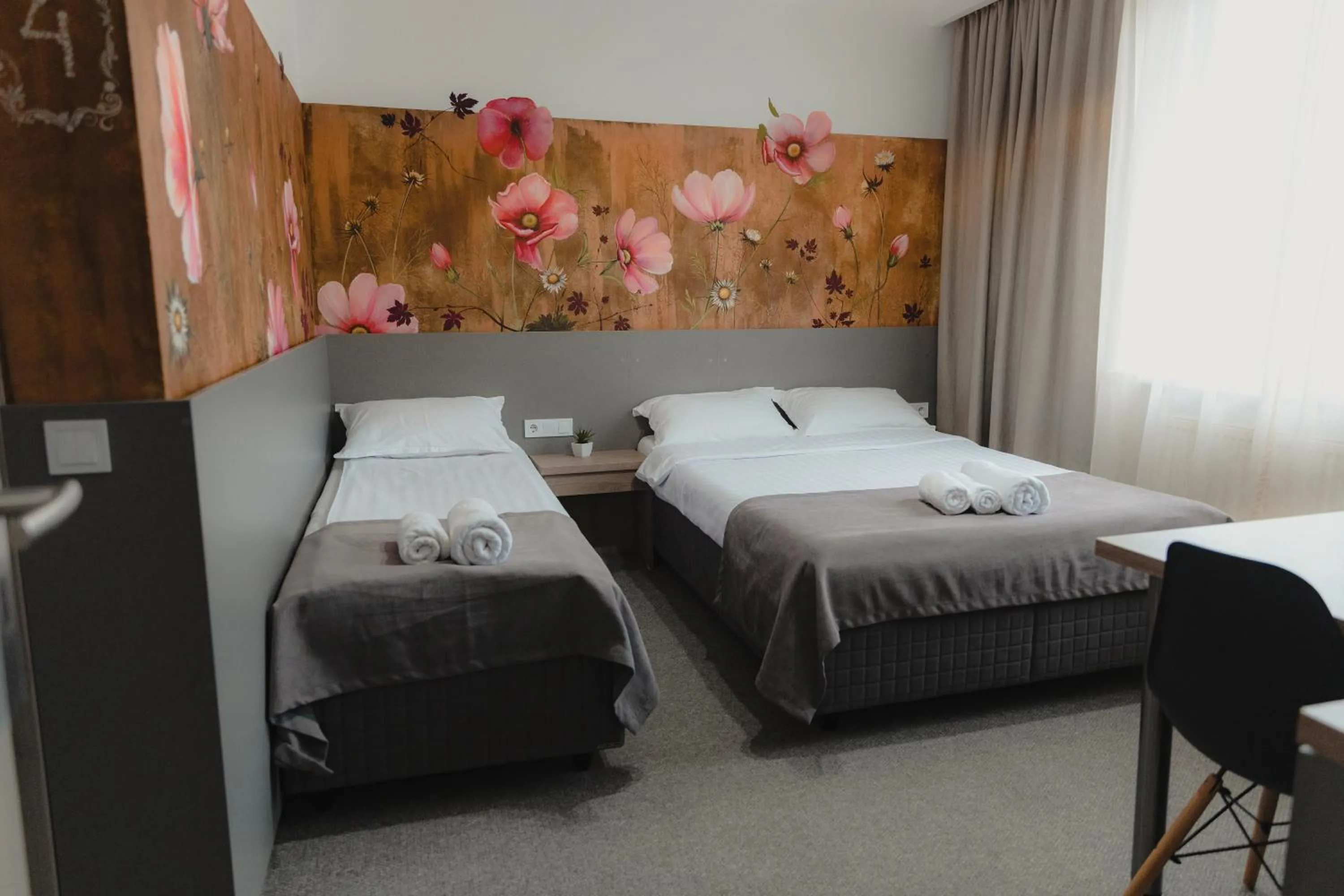 Photo of the whole room, Bed in Family Fewo Sibiu