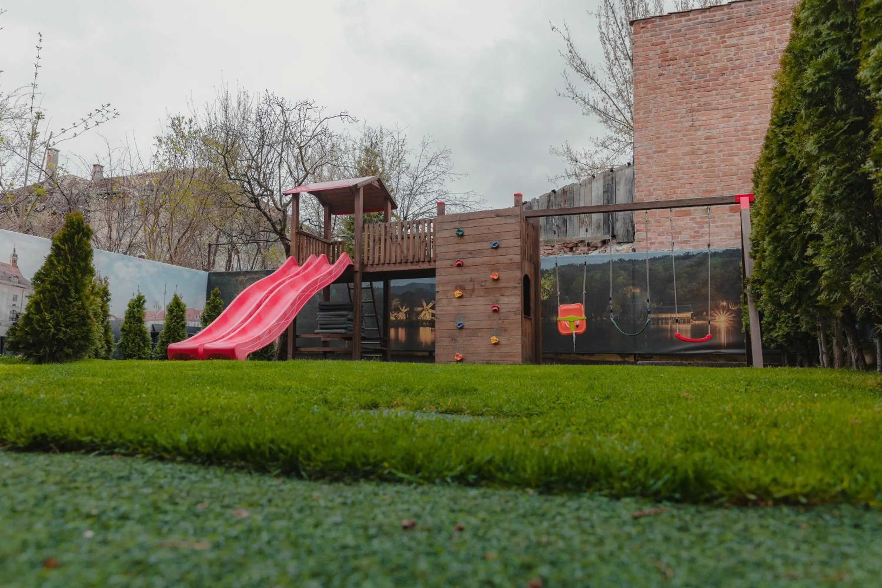 Children play ground in Family Fewo Sibiu