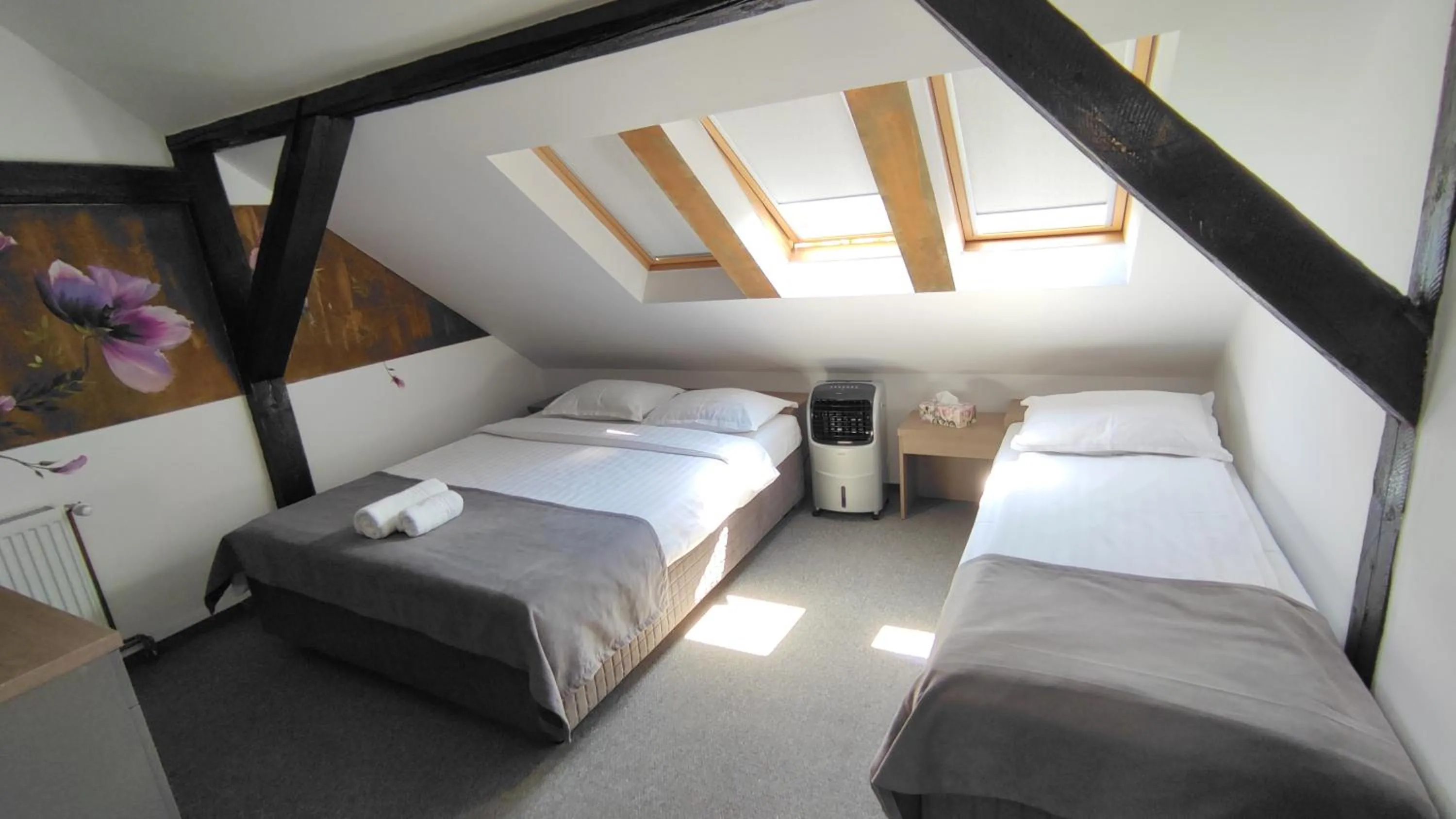 Photo of the whole room, Bed in Family Fewo Sibiu