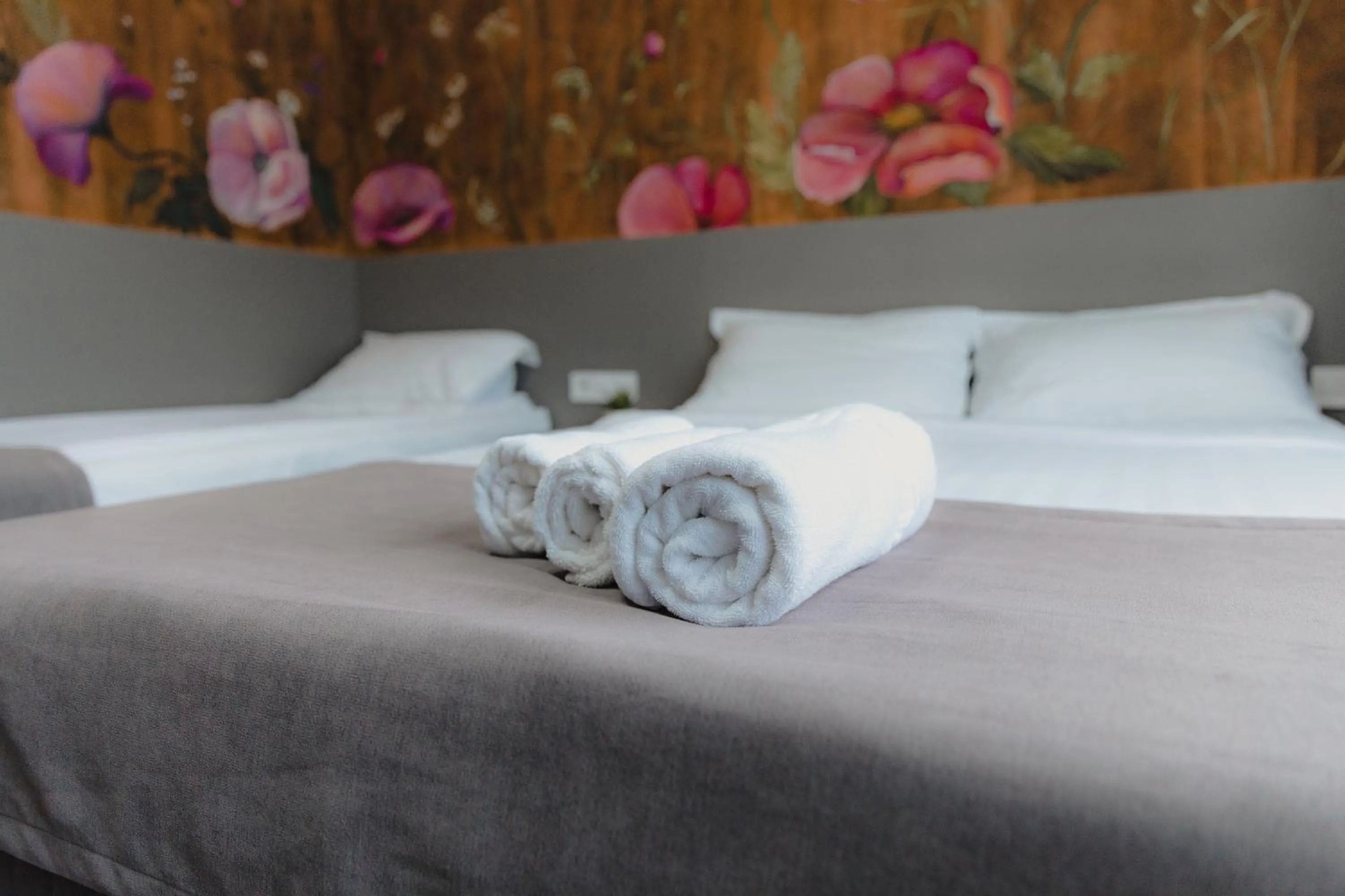 Photo of the whole room, Bed in Family Fewo Sibiu