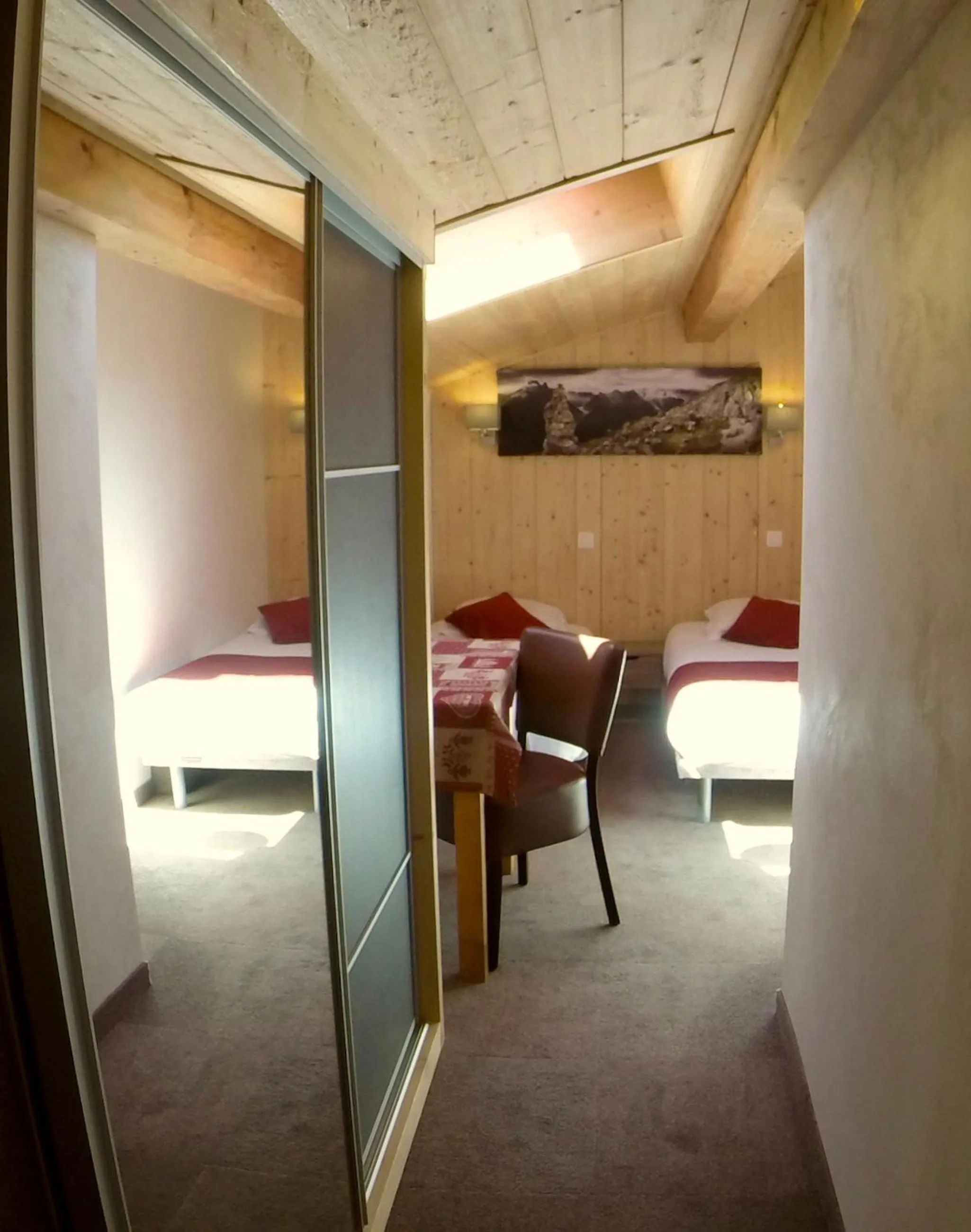 Bedroom, Bed in Hôtel Les Côtes, Résidence Loisirs et Chalets