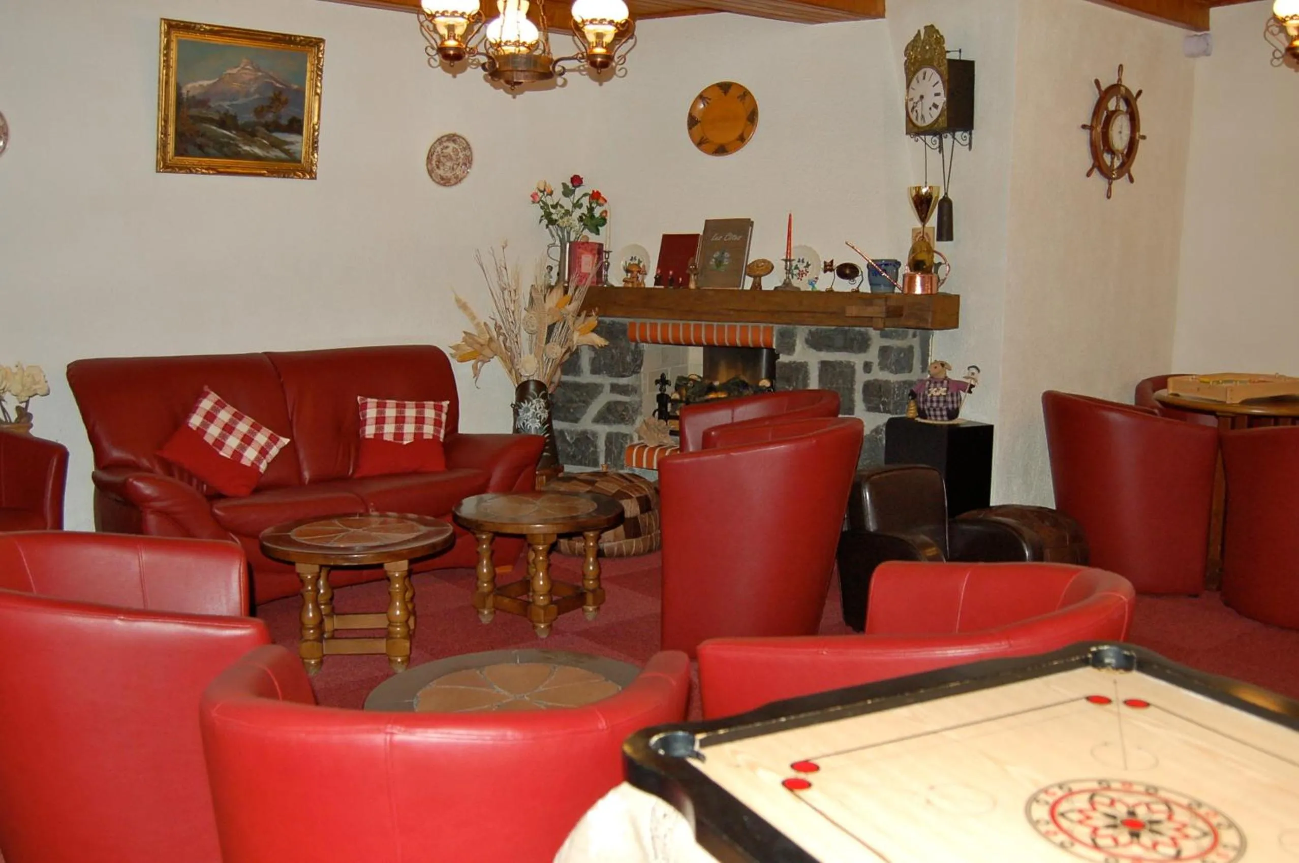 Living room in Hôtel Les Côtes, Résidence Loisirs et Chalets
