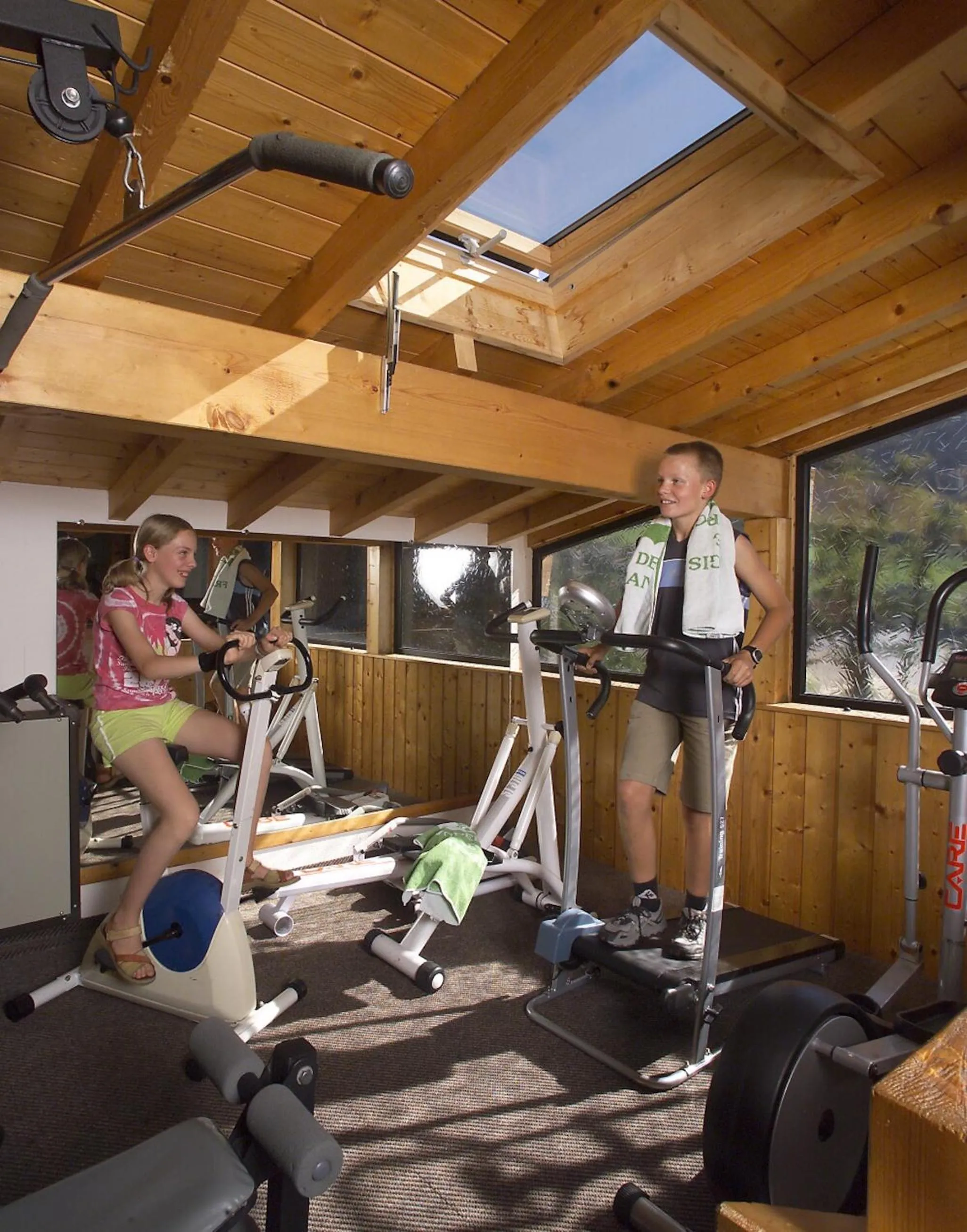 Fitness centre/facilities in Hôtel Les Côtes, Résidence Loisirs et Chalets