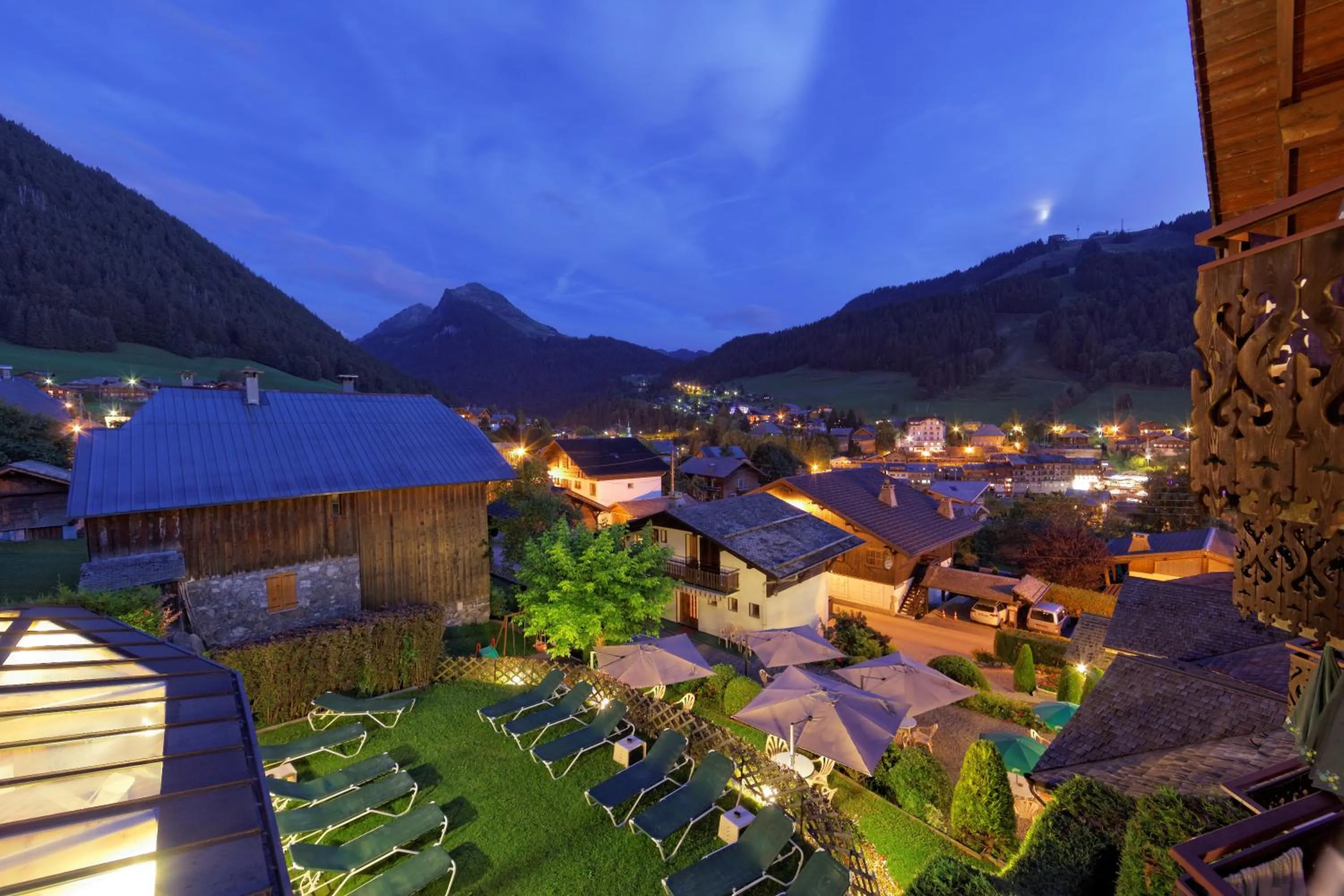Night in Hôtel Les Côtes, Résidence Loisirs et Chalets