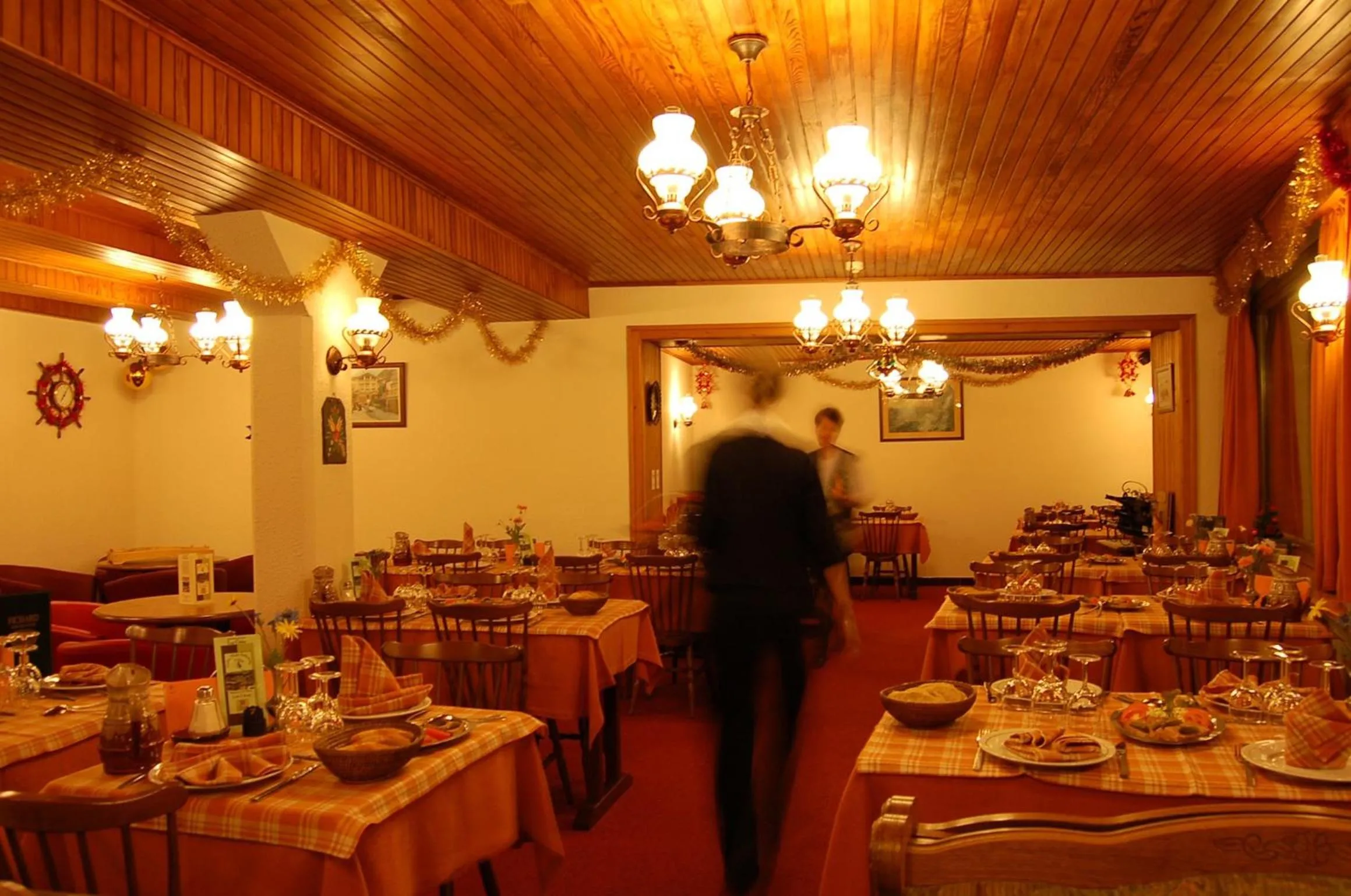 Restaurant/places to eat in Hôtel Les Côtes, Résidence Loisirs et Chalets