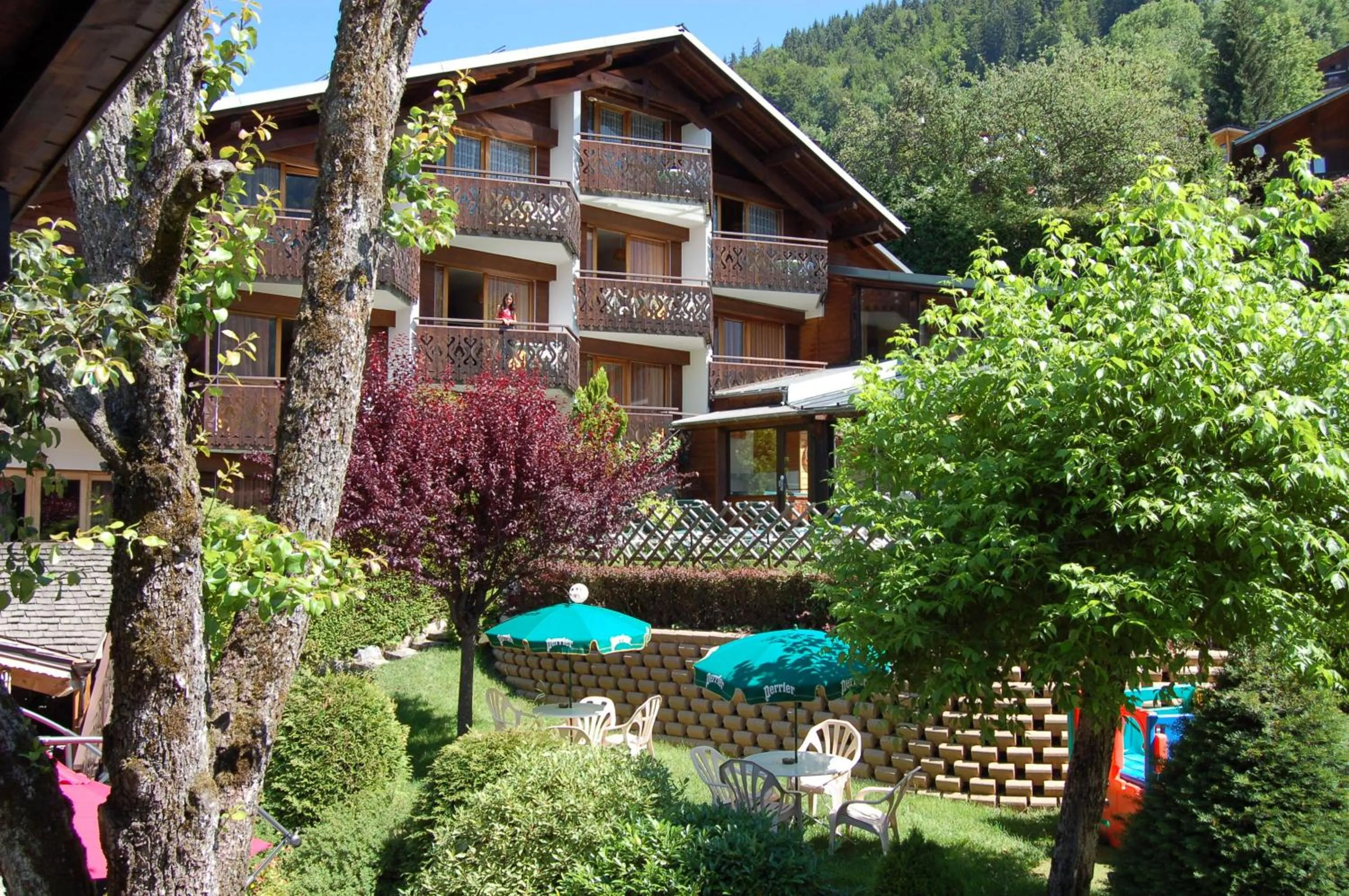 Facade/entrance in Hôtel Les Côtes, Résidence Loisirs et Chalets