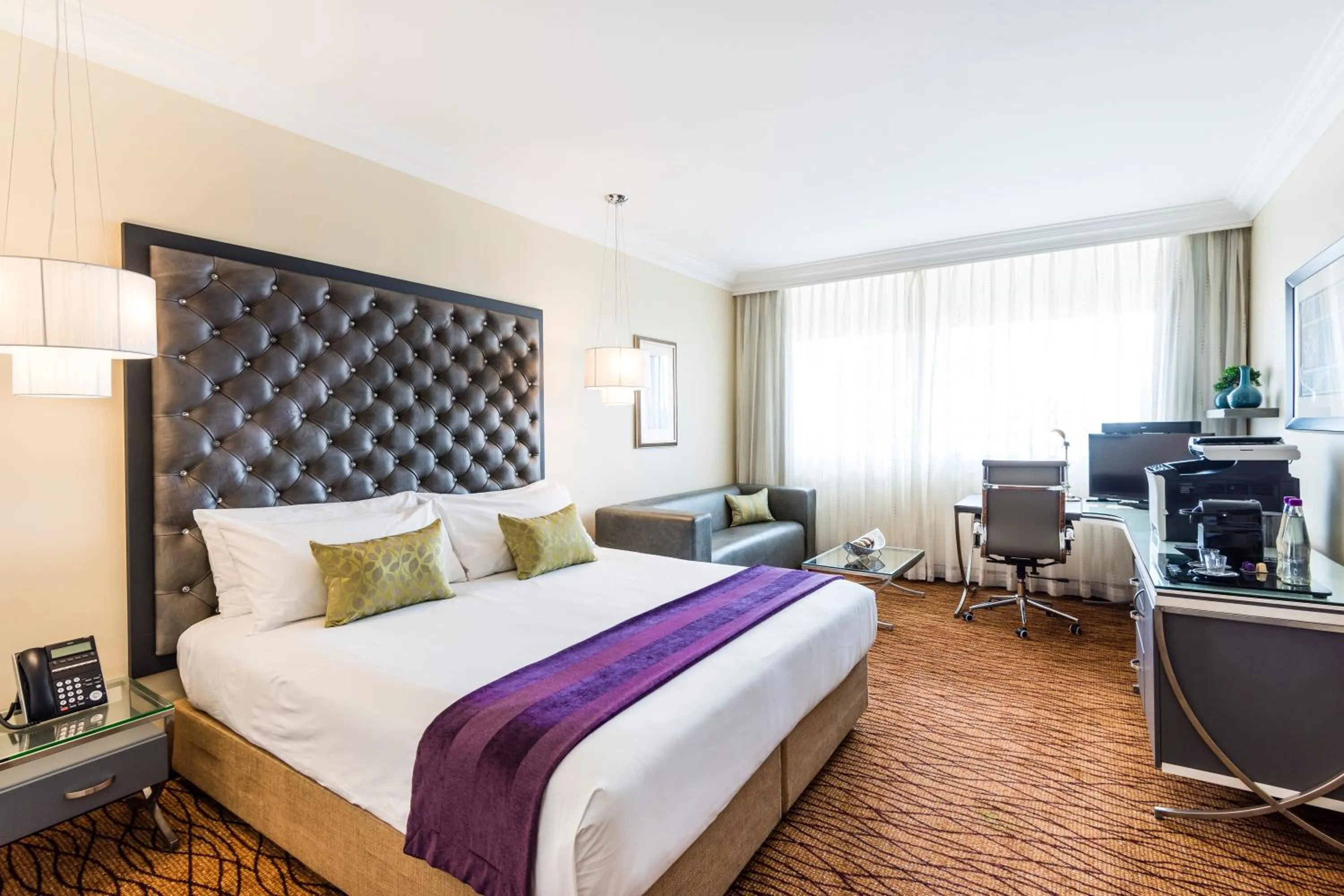 Bedroom, Bed in Avani Windhoek Hotel & Casino