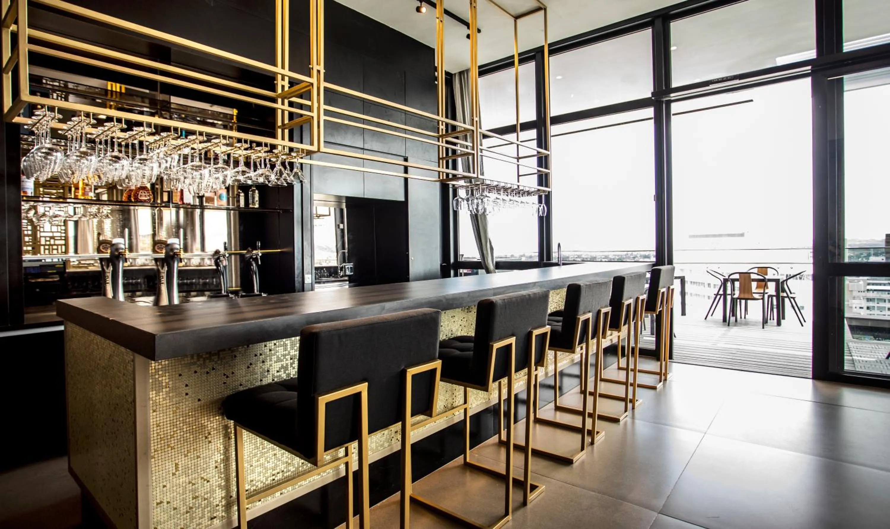 Lounge or bar in Avani Windhoek Hotel & Casino