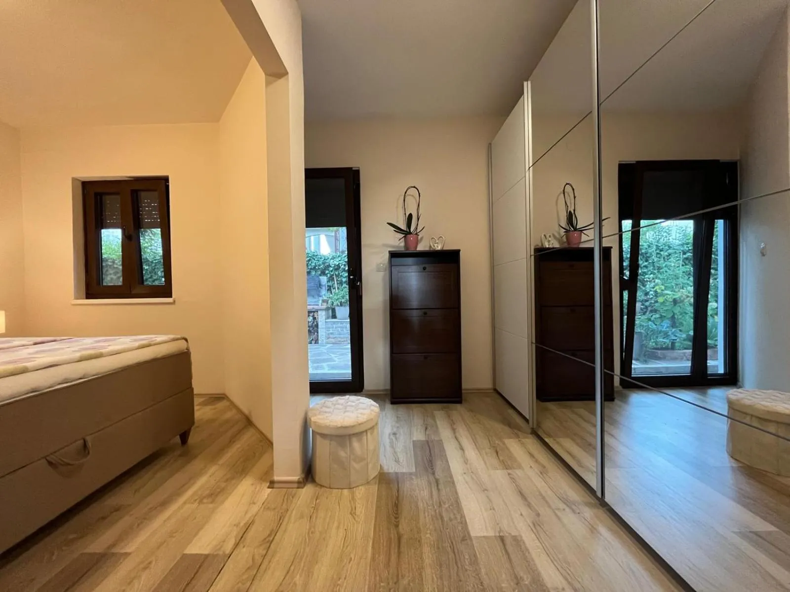 Bed in Apartments Deak