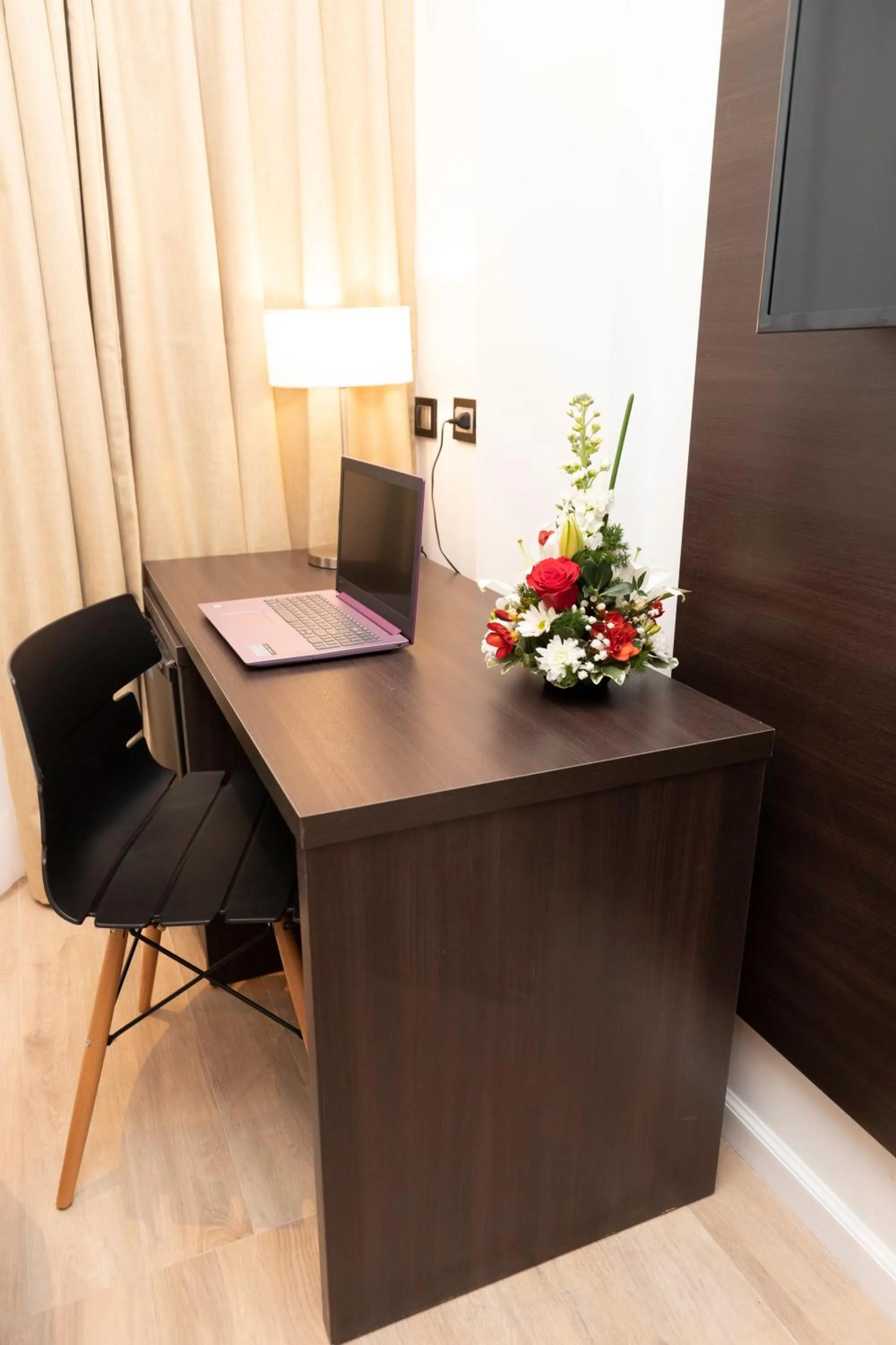 Bedroom in Amerian Rafaela Hotel