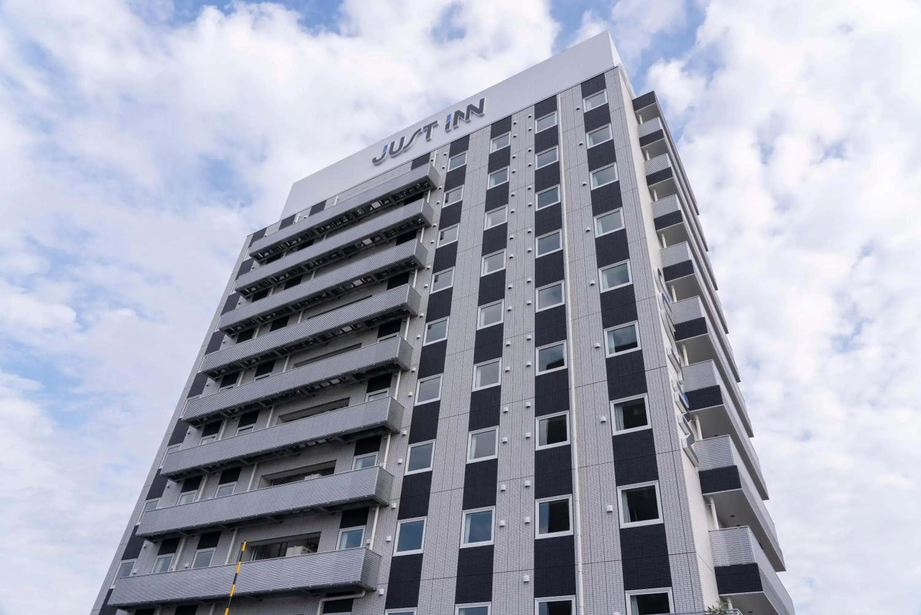 Property building in Just Inn Matsusaka Station Property building in Just Inn Matsusaka Station