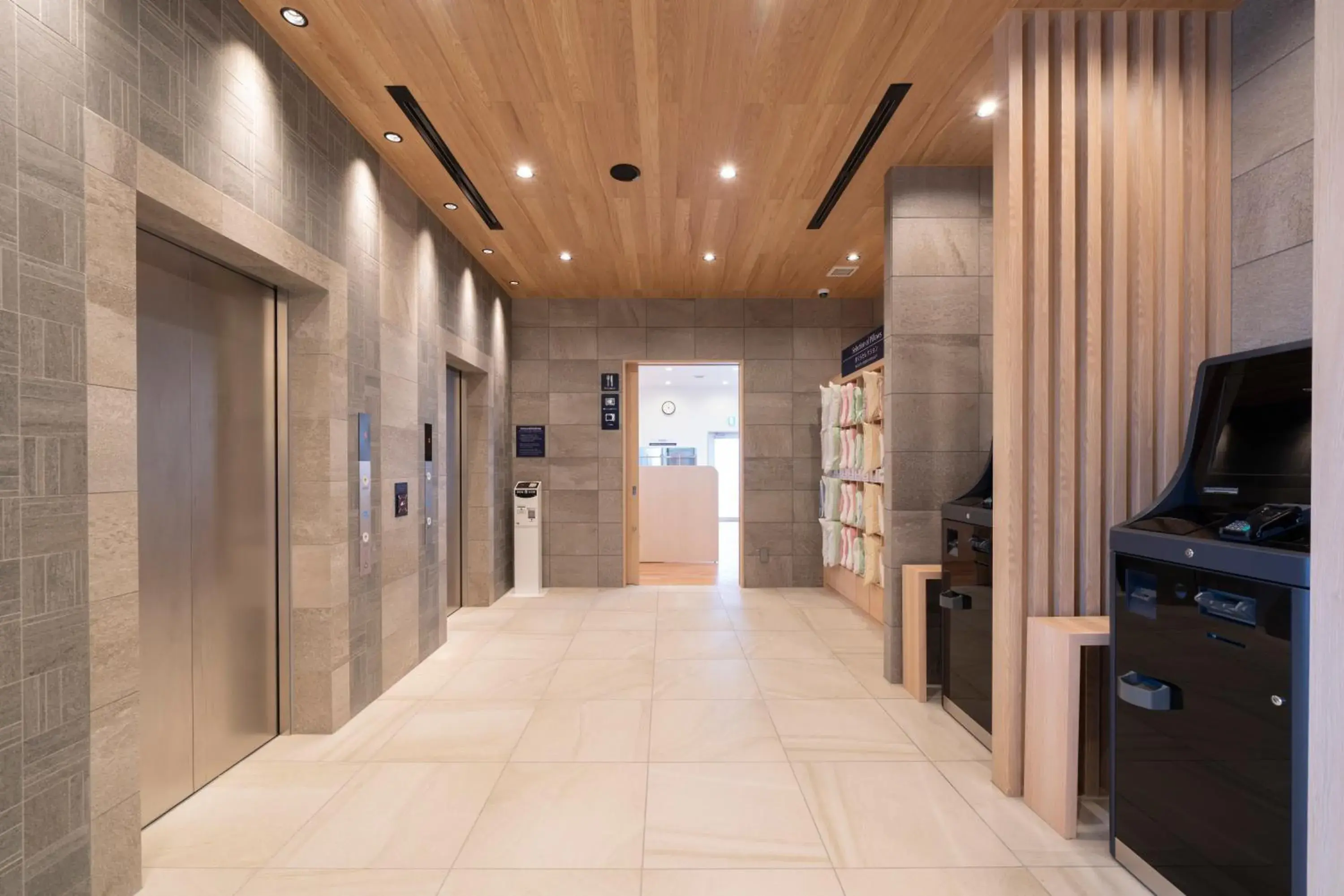 Lobby or reception in Just Inn Matsusaka Station Lobby or reception in Just Inn Matsusaka Station