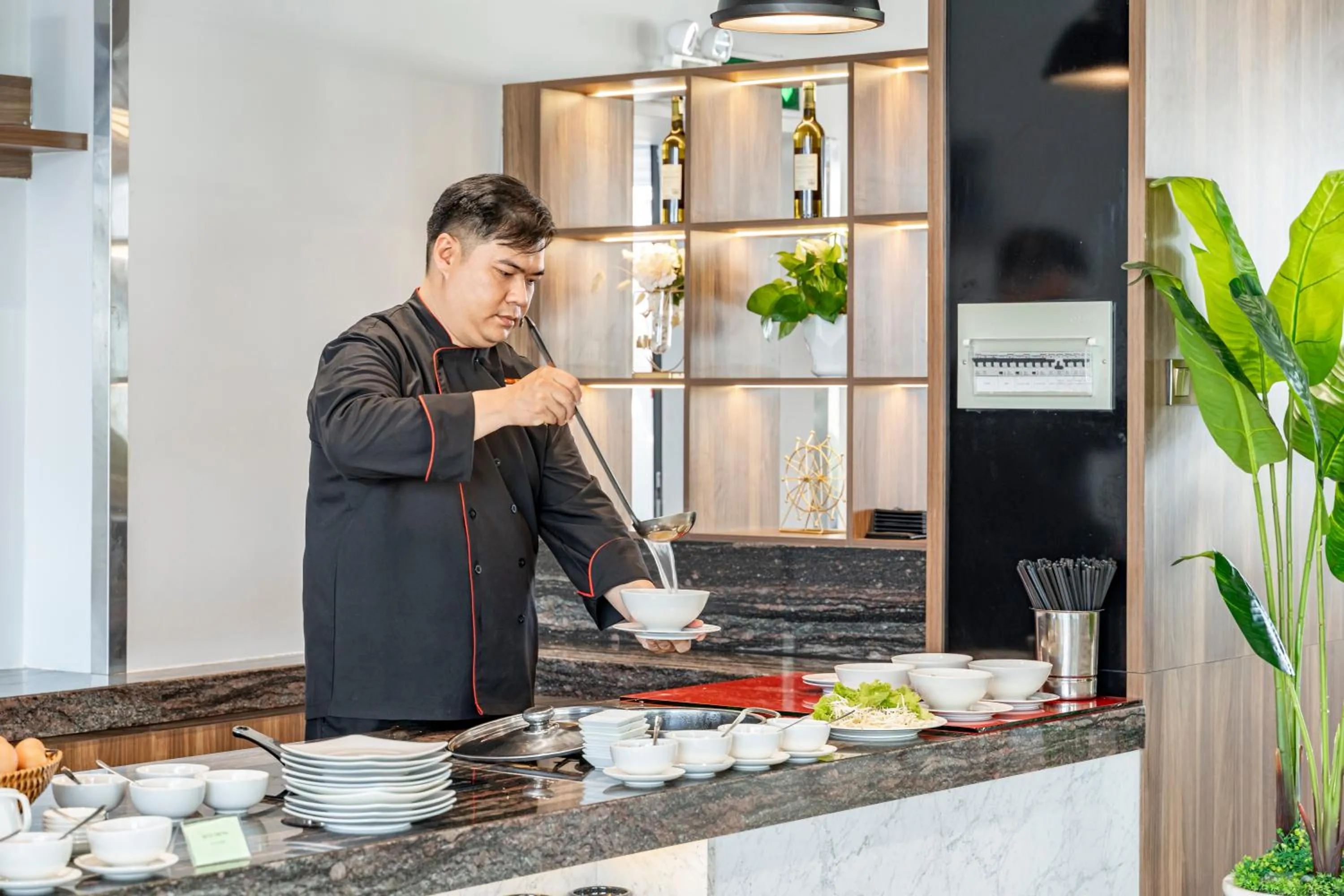 Restaurant/places to eat in Thanh Long Hotel - Tra Khuc