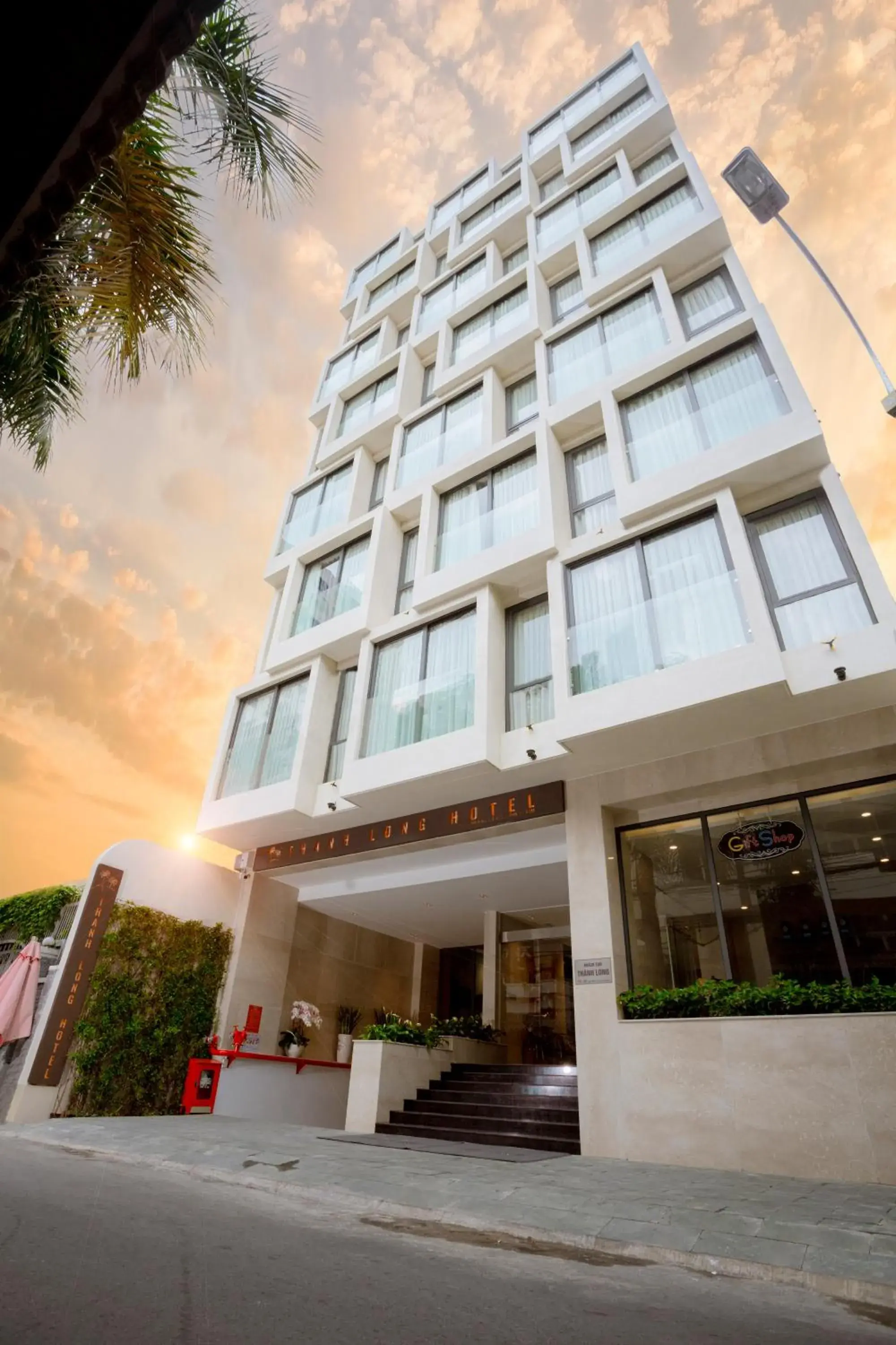 Property building in Thanh Long Hotel - Tra Khuc Property building in Thanh Long Hotel - Tra Khuc