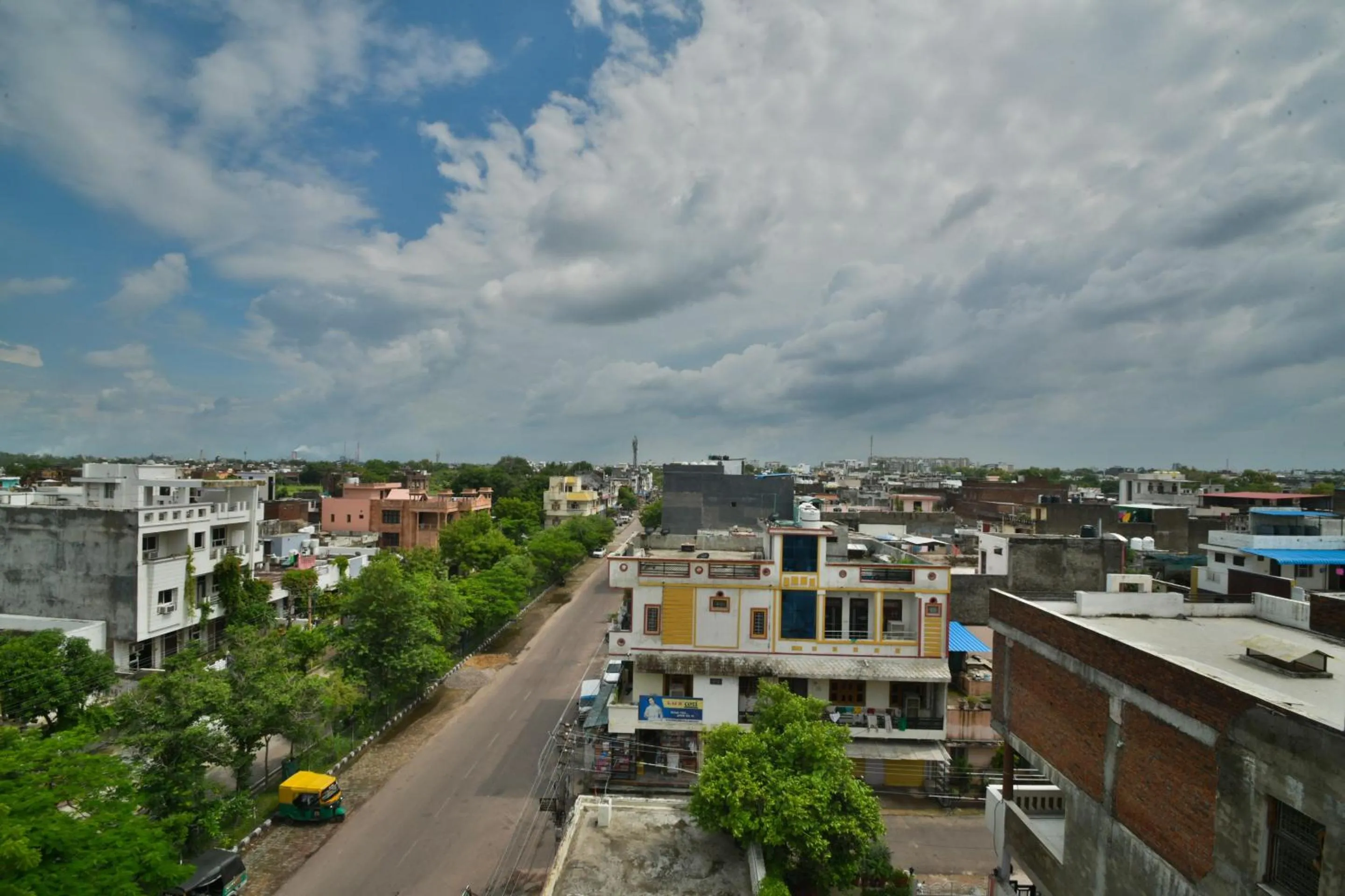 Hotel O King's Palace