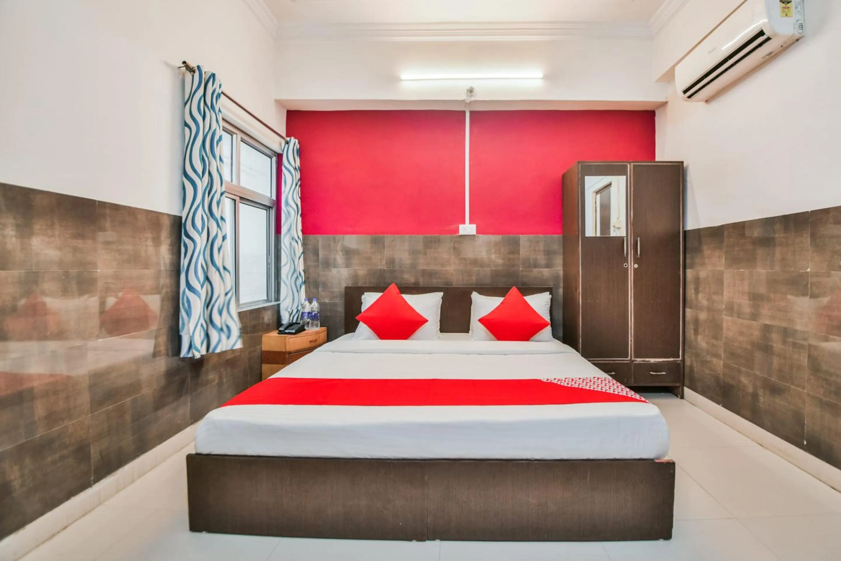 Bedroom in Hotel O King's Palace