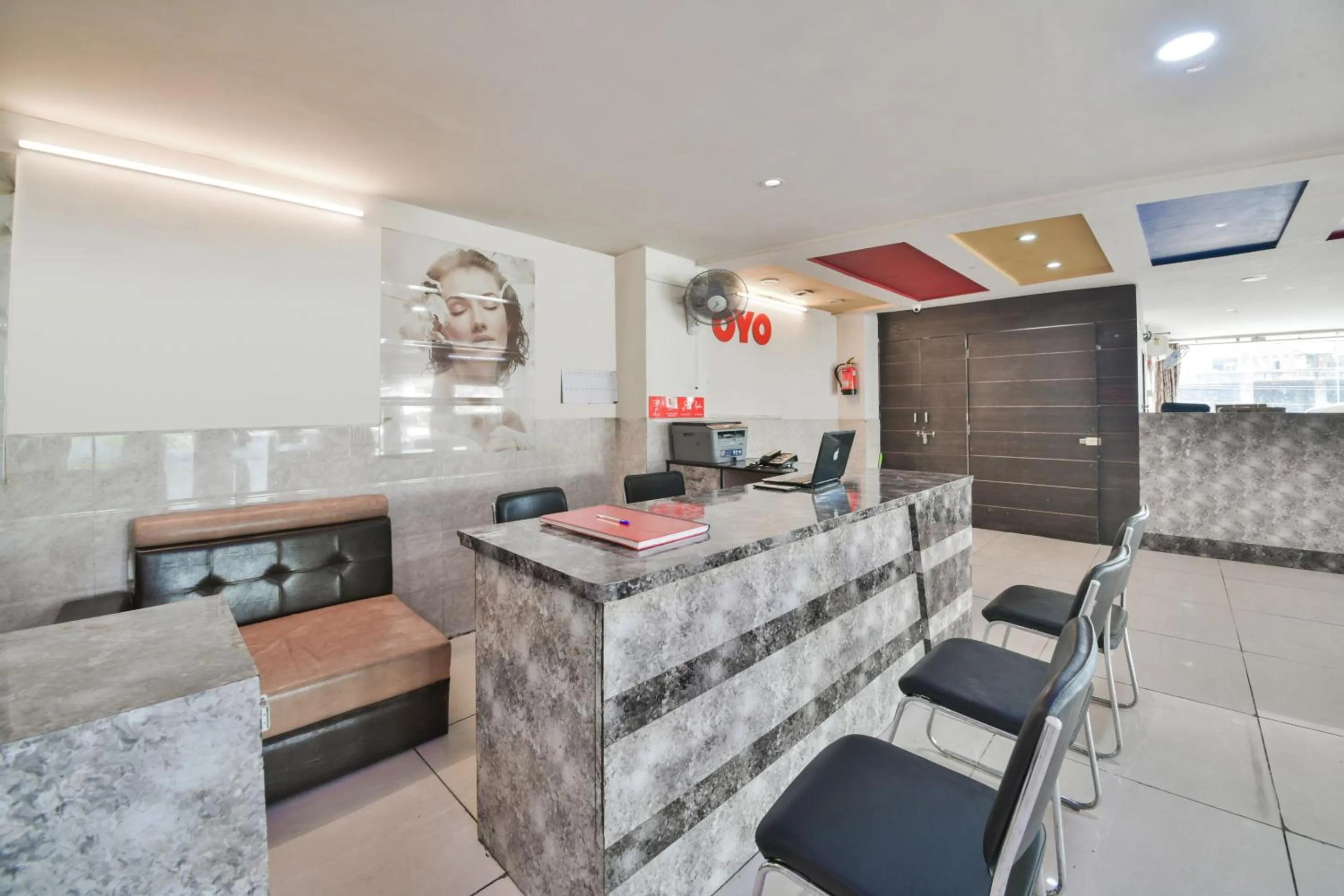 Lobby or reception in Hotel O King's Palace