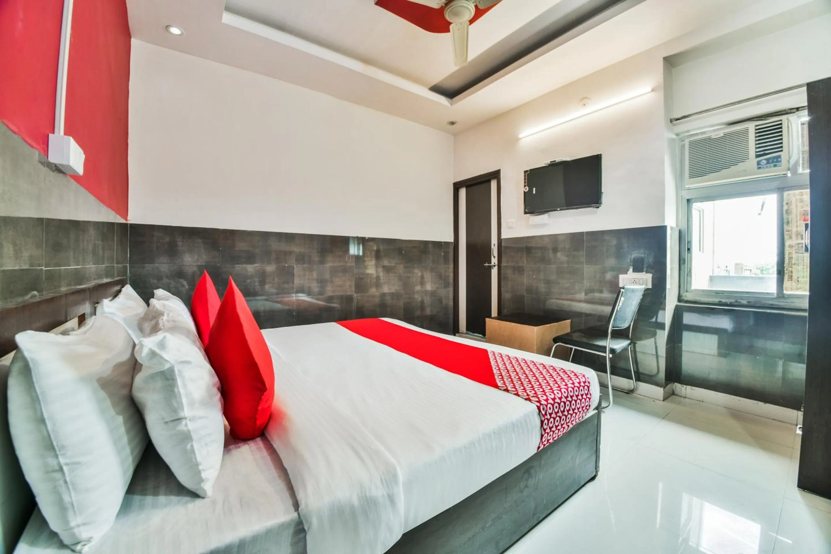 Bedroom in Hotel O King's Palace