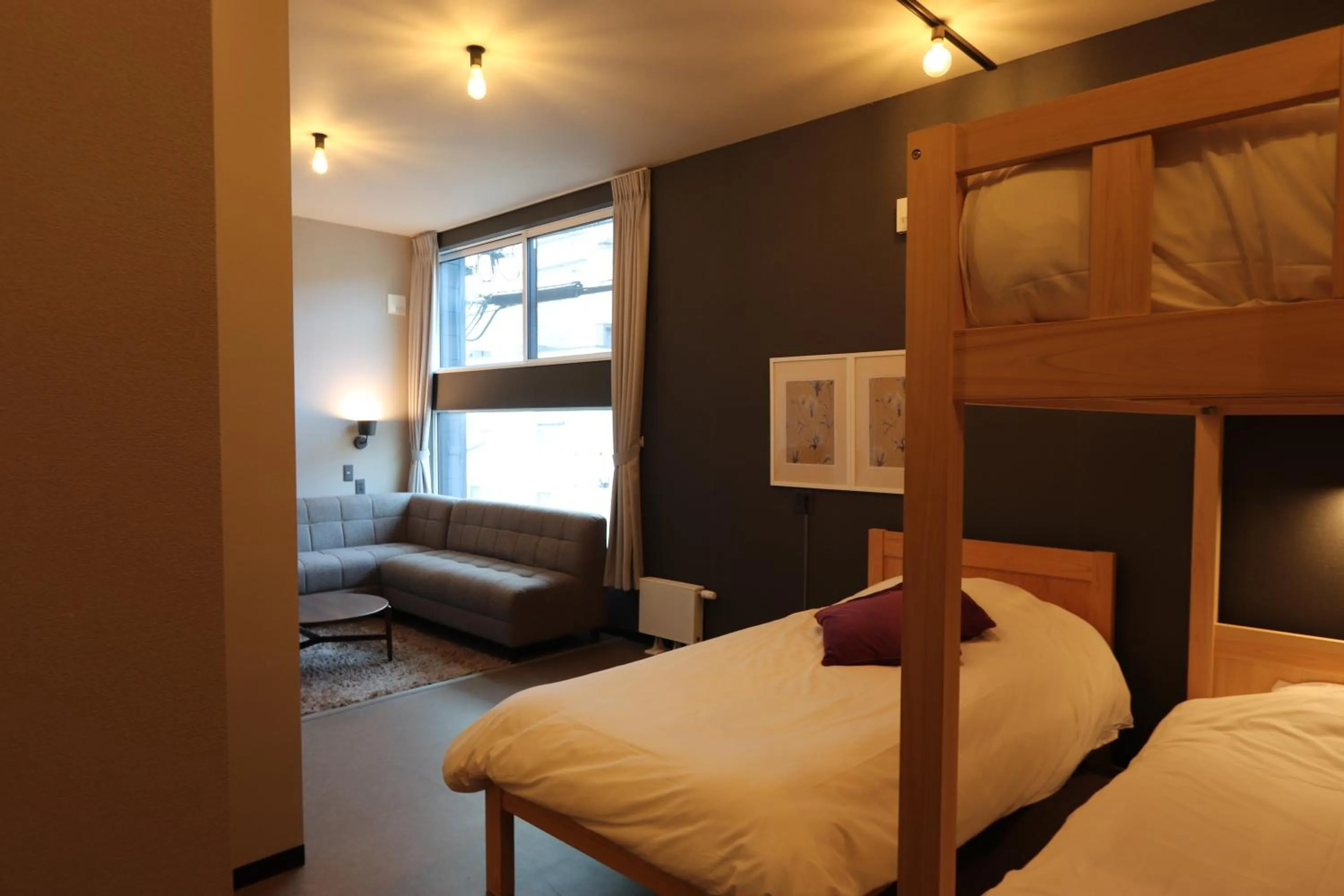 Photo of the whole room in UCHI Living Stay ekolu