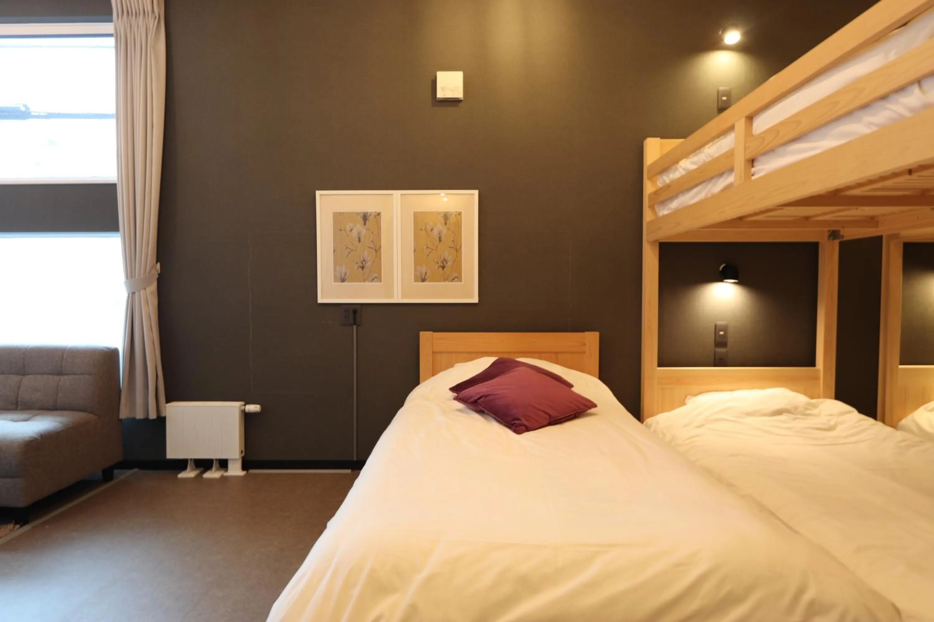 Photo of the whole room in UCHI Living Stay ekolu