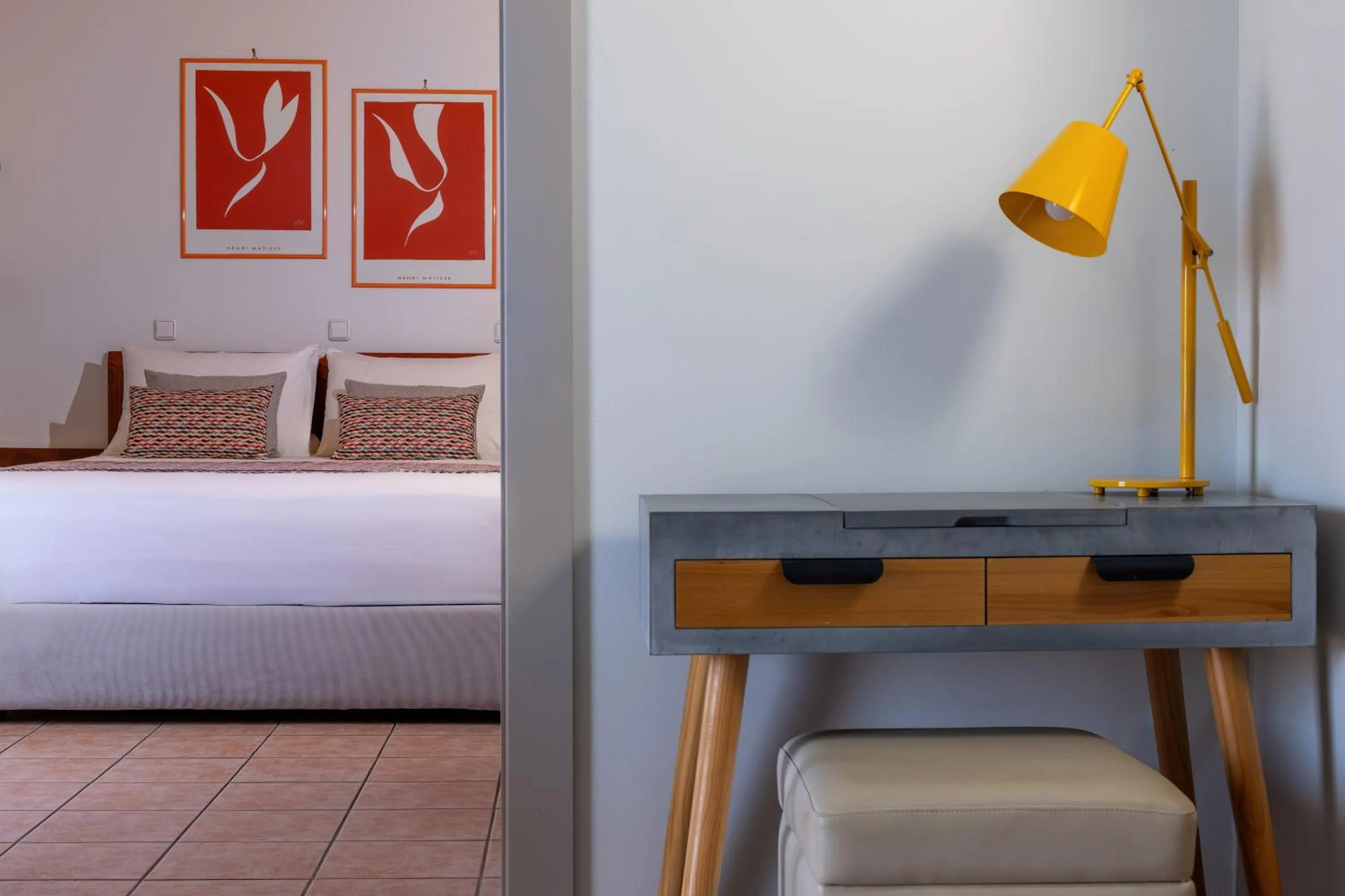 Bedroom, Bed in Flisvos Royal Hotel & Suites