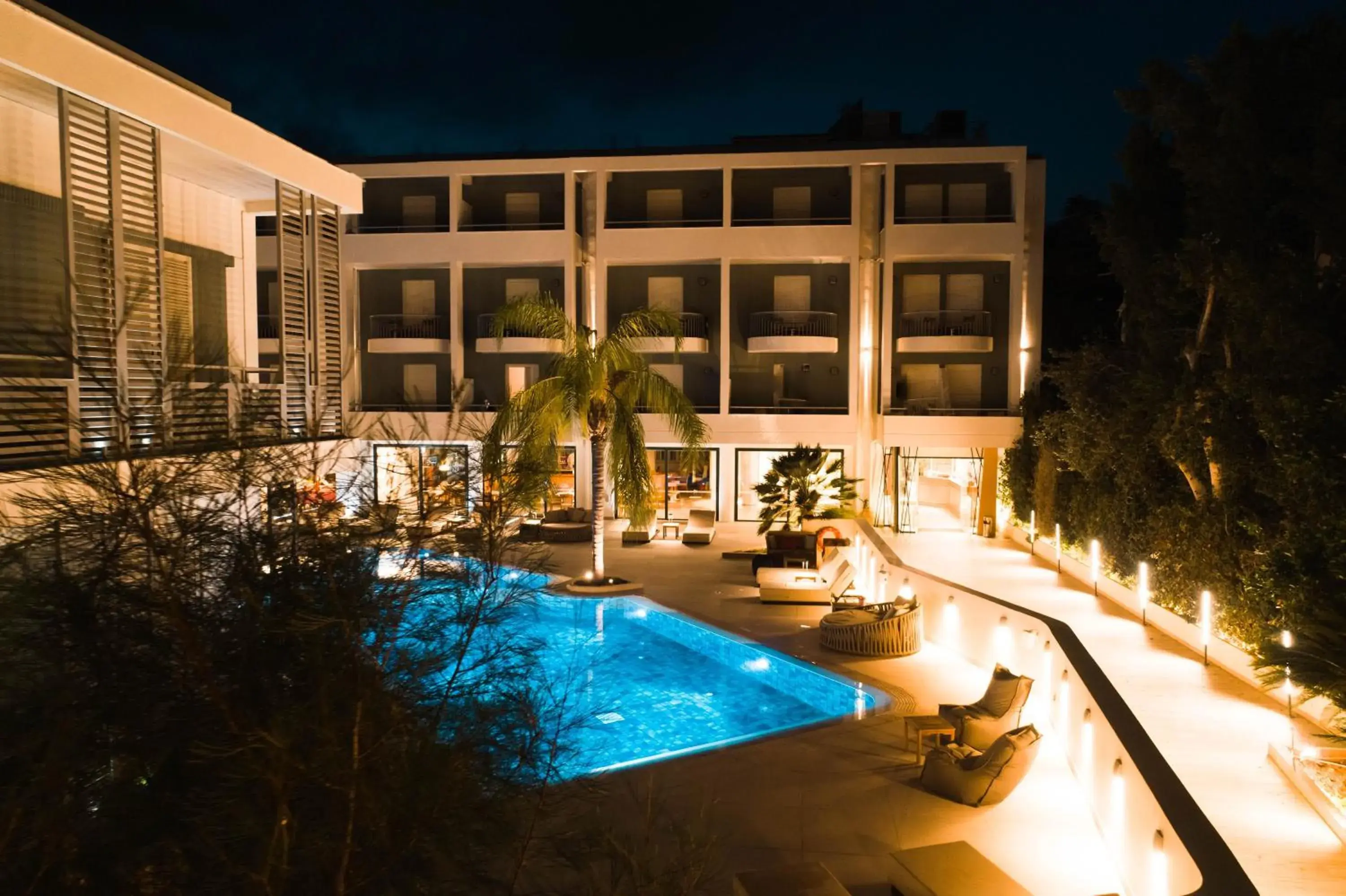 Flisvos Royal Hotel & Suites Flisvos Royal Hotel & Suites