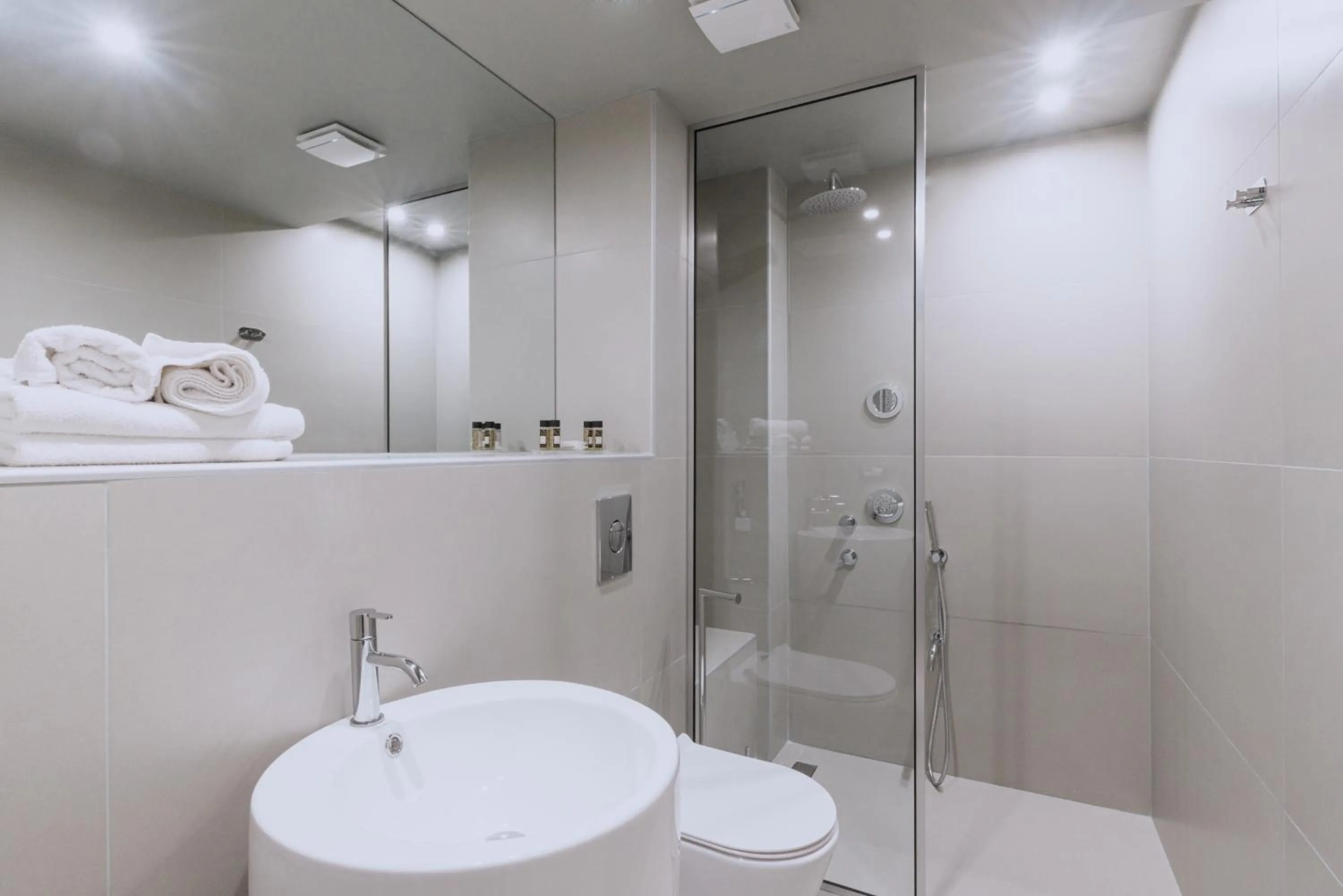 Bathroom in Flisvos Royal Hotel & Suites