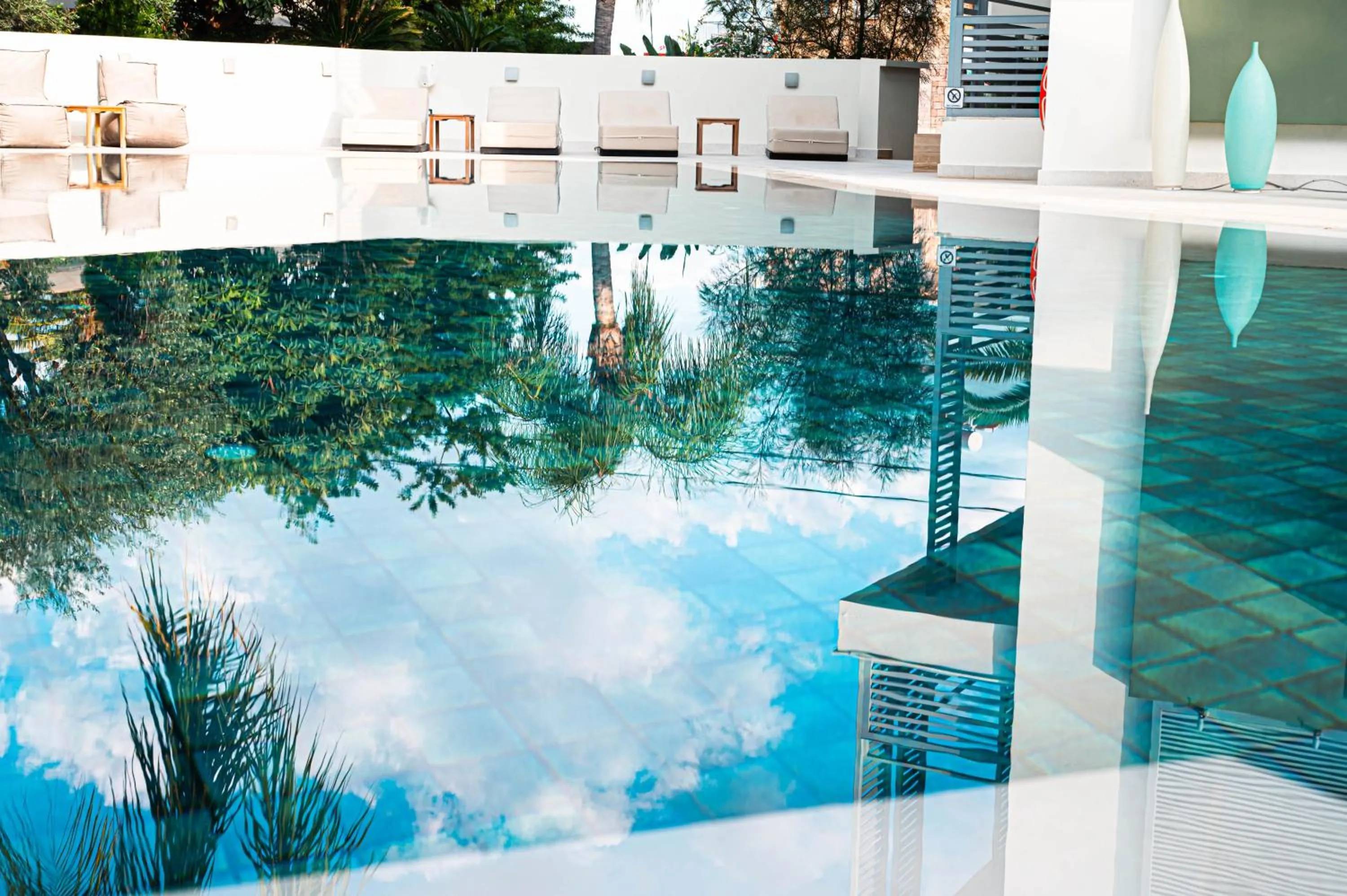 Property building in Flisvos Royal Hotel & Suites