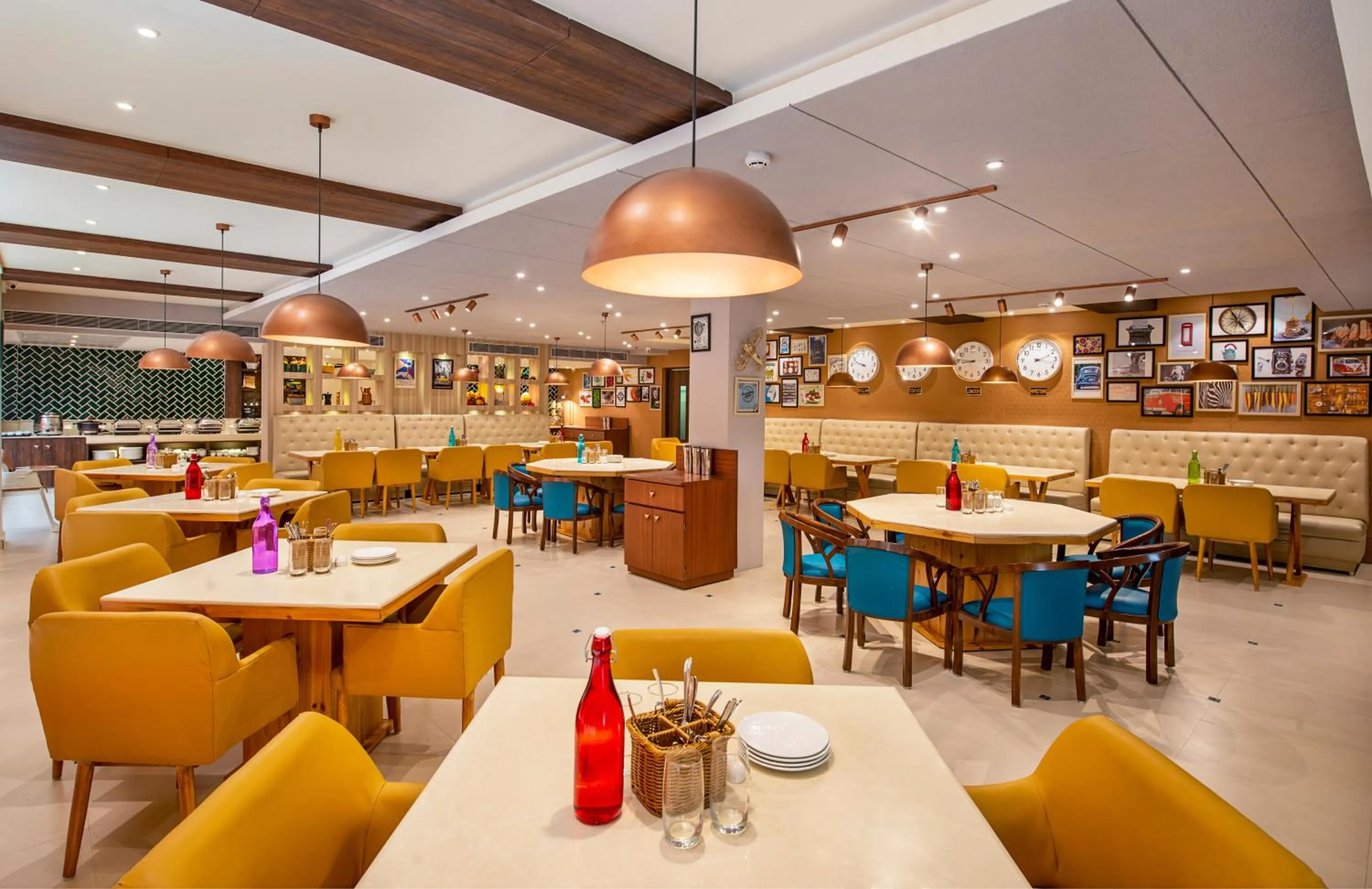 Restaurant/places to eat in Bloom Boutique l Ranjit Avenue