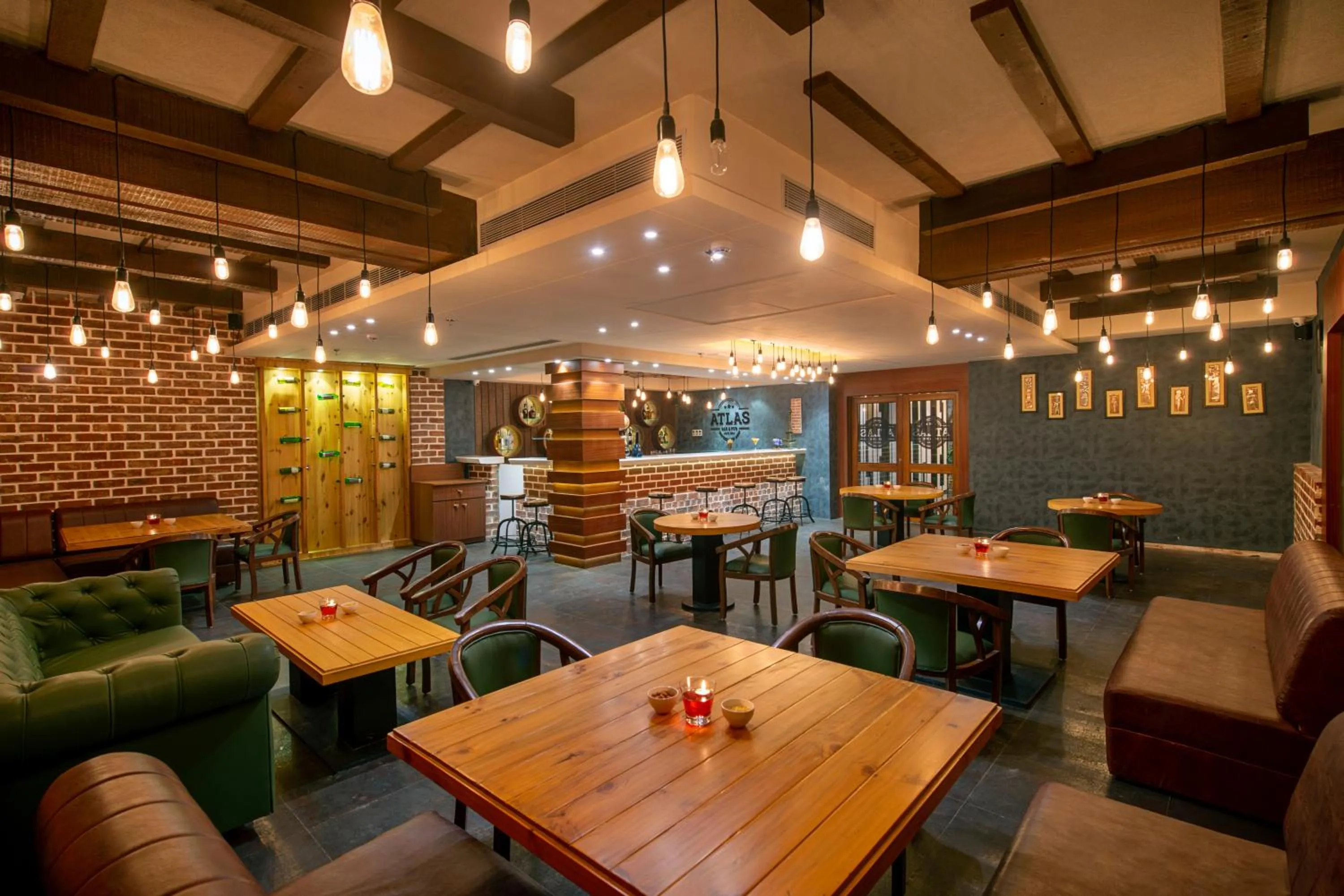 Restaurant/places to eat in Bloom Boutique l Ranjit Avenue