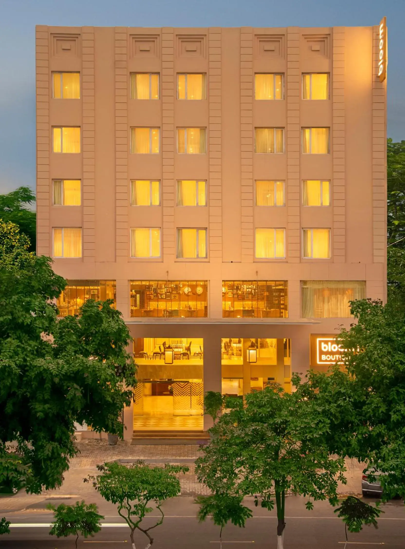Facade/entrance in Bloom Boutique l Ranjit Avenue Facade/entrance in Bloom Boutique l Ranjit Avenue