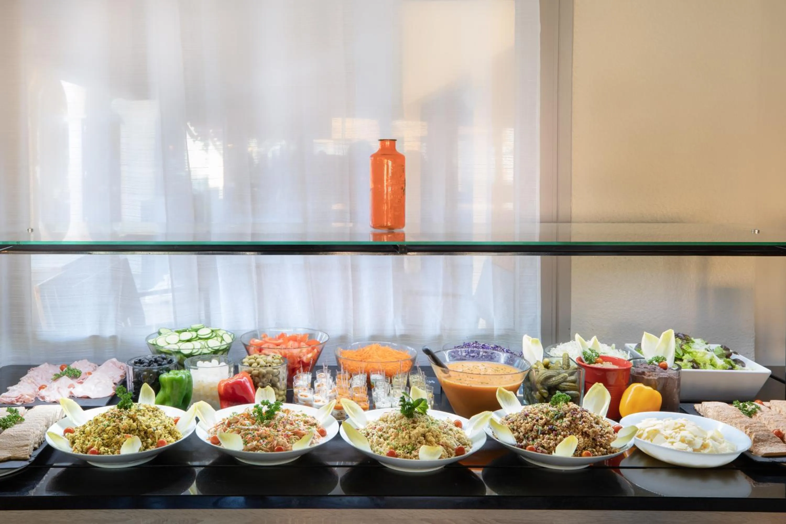 Restaurant/places to eat in SOWELL HOTELS L'Olivier