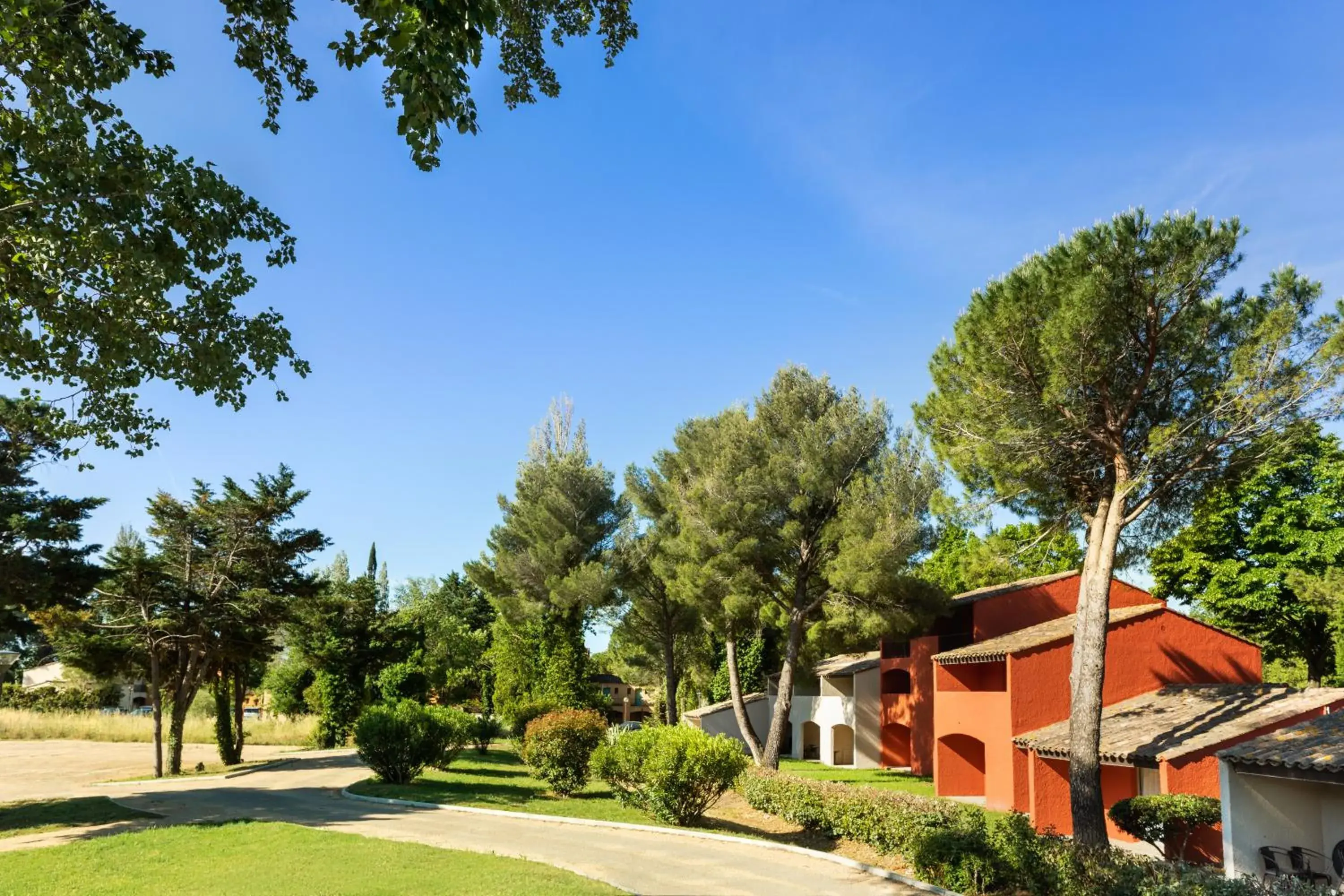 Facade/entrance in SOWELL HOTELS L'Olivier Facade/entrance in SOWELL HOTELS L'Olivier