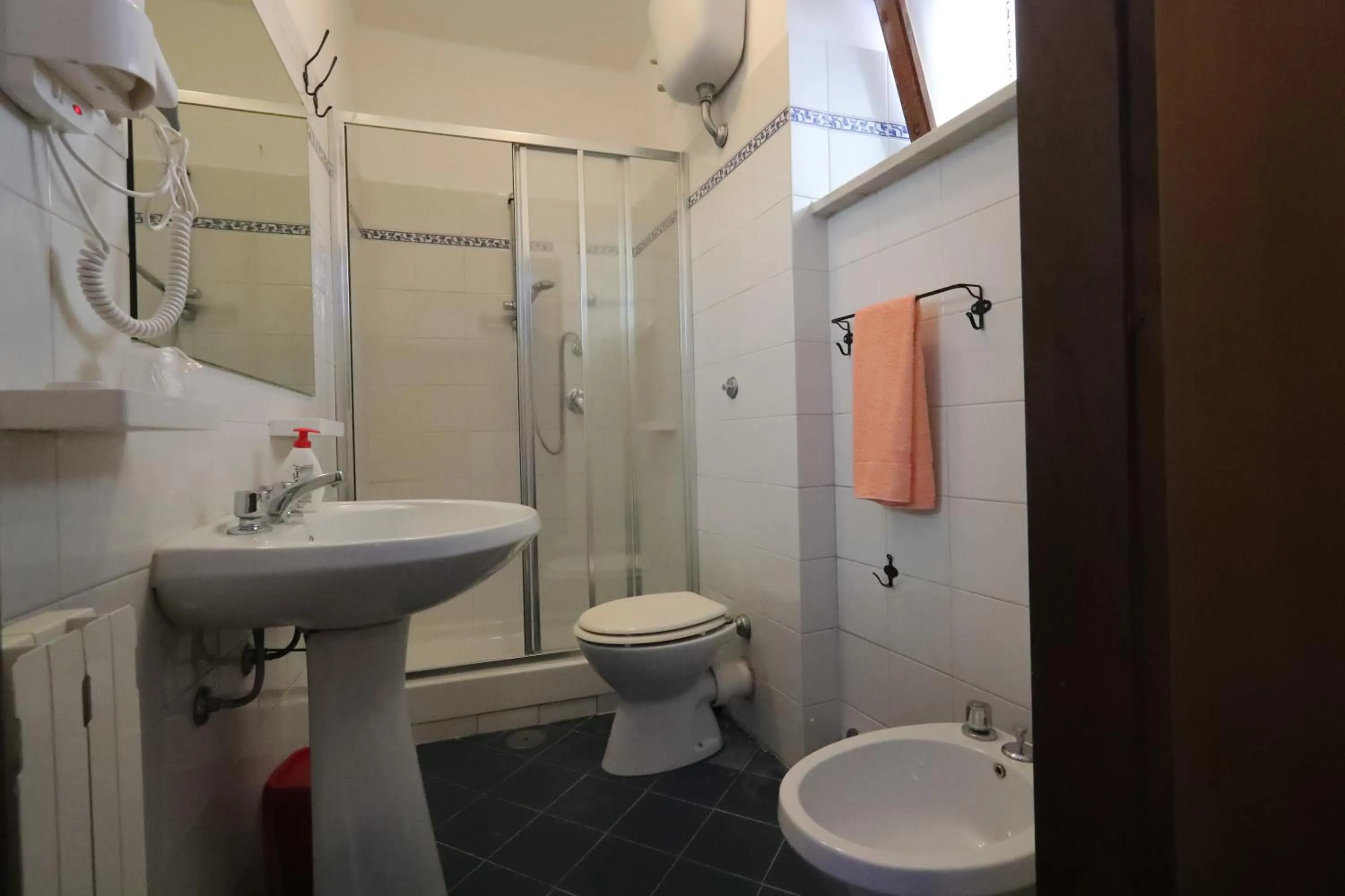 Shower in La Casa sul Blu Albergo Diffuso