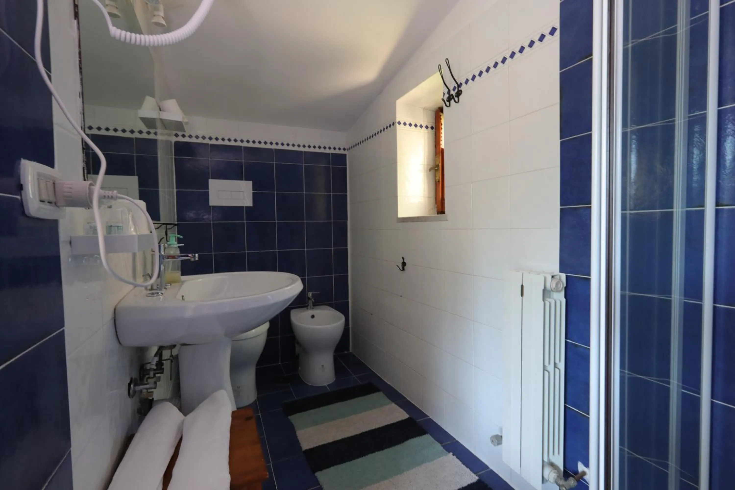Bathroom in La Casa sul Blu Albergo Diffuso