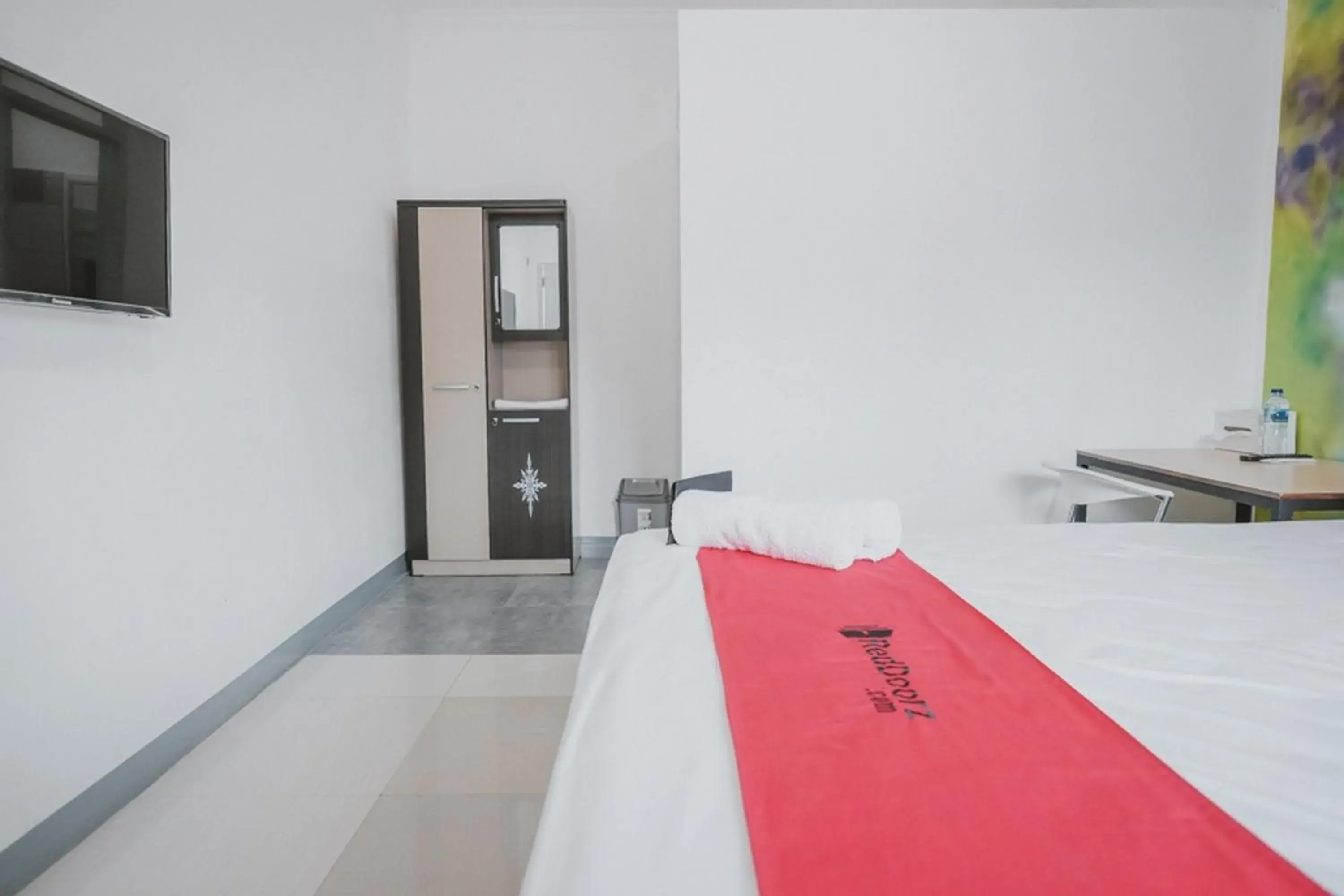 Bed in RedDoorz @ Beringin Jambi Bed in RedDoorz @ Beringin Jambi