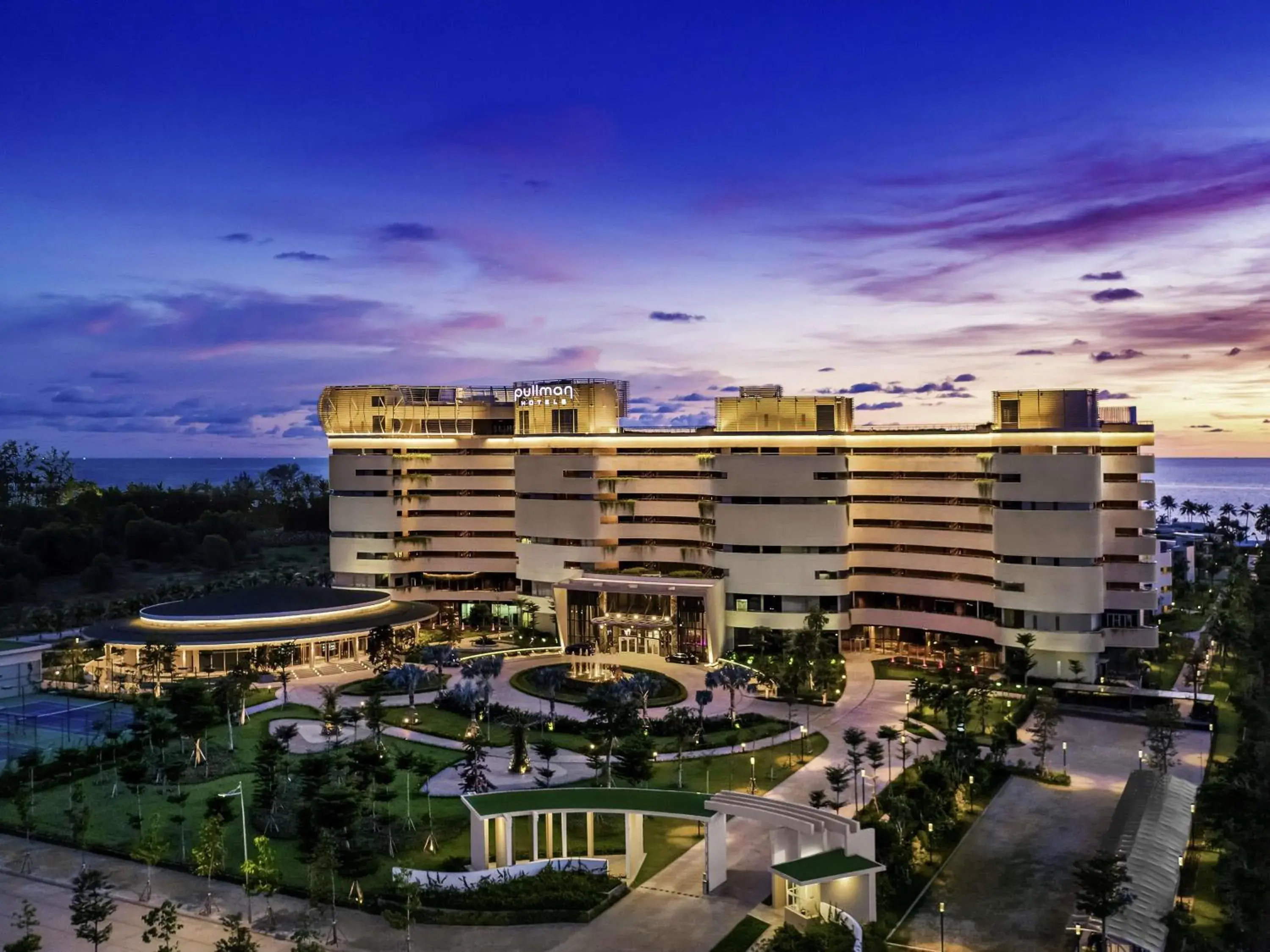 Property building in Pullman Phu Quoc Beach Resort Property building in Pullman Phu Quoc Beach Resort