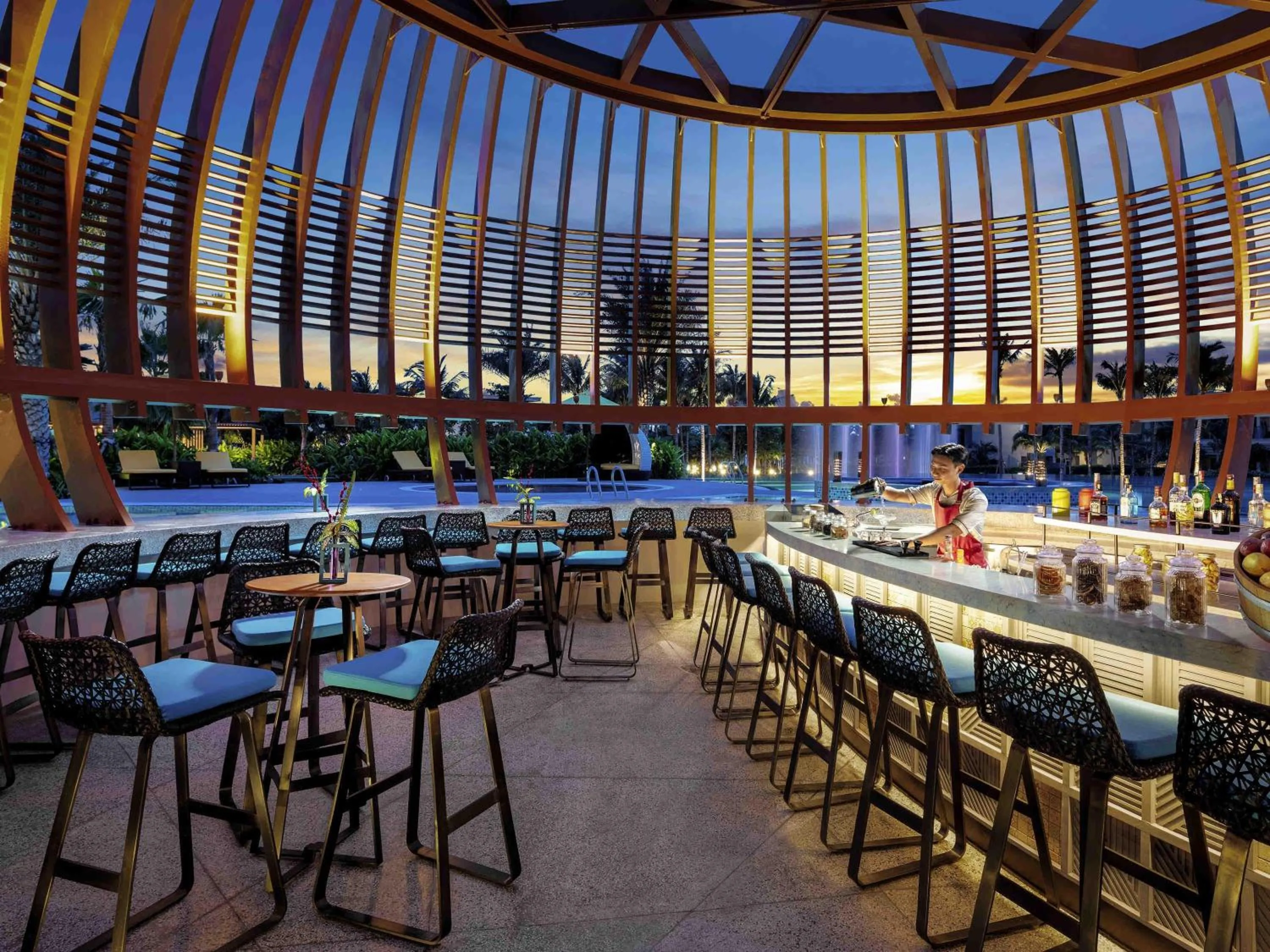 Lounge or bar in Pullman Phu Quoc Beach Resort
