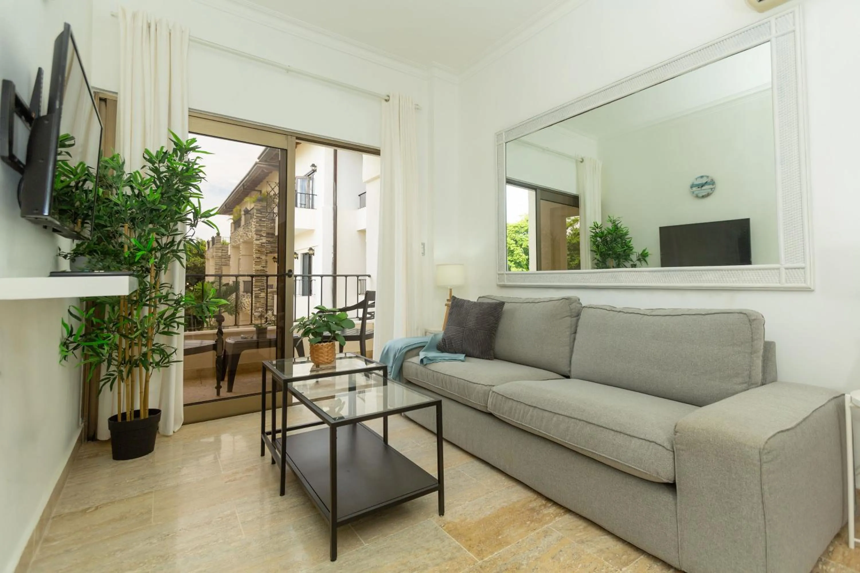 Suites at Grand Laguna Beach by Calisto Stays