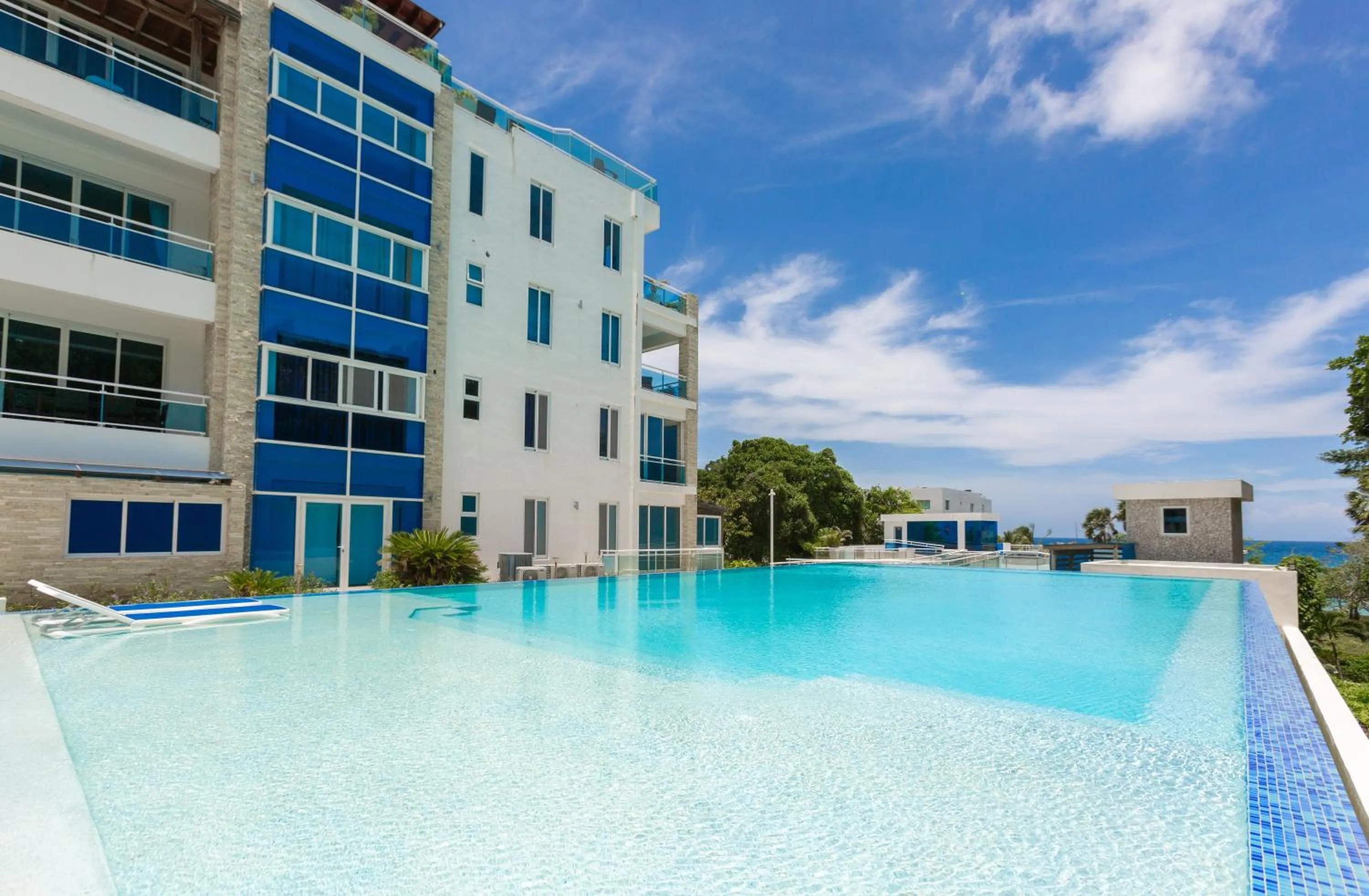 Suites at Grand Laguna Beach by Calisto Stays