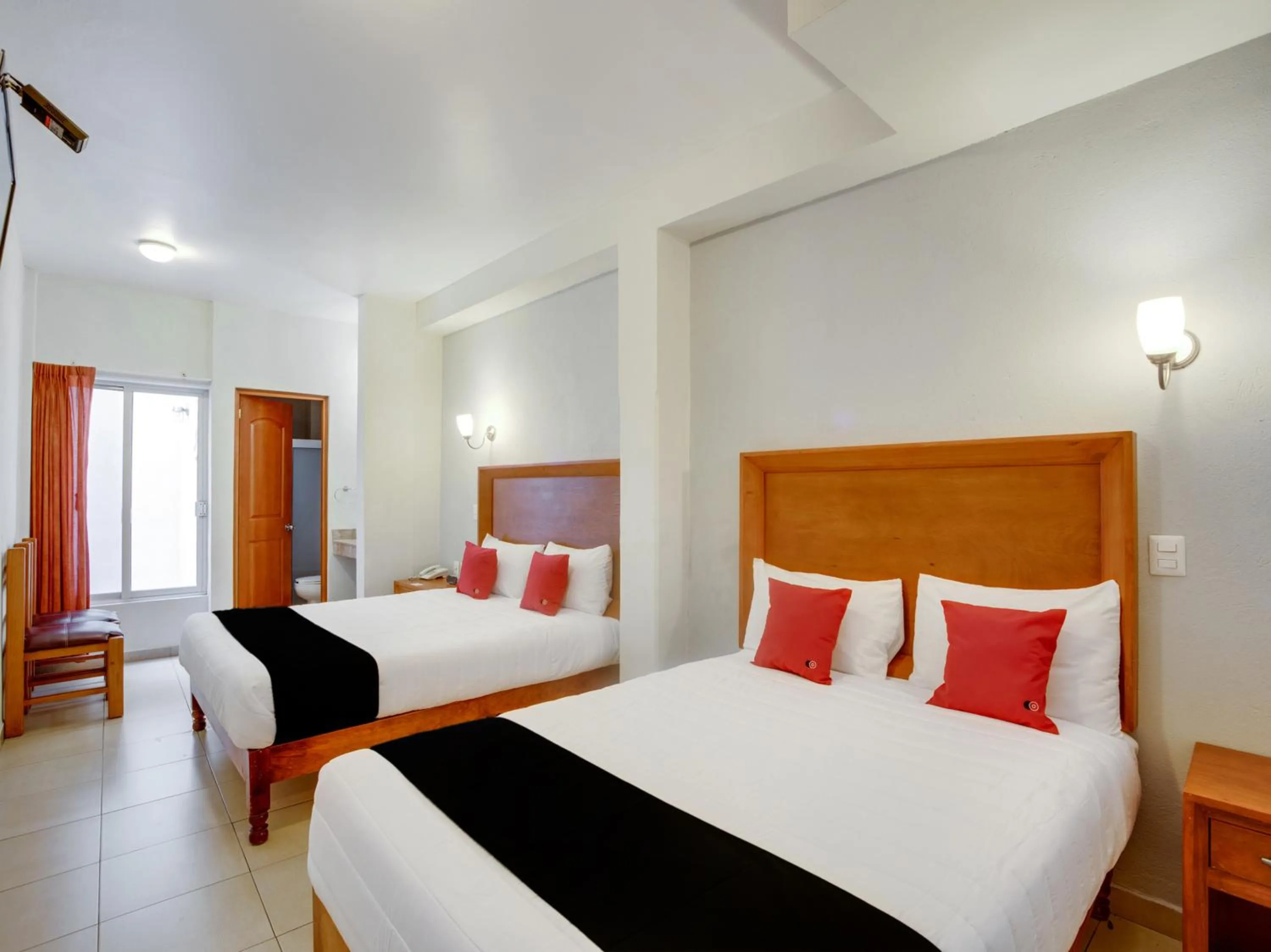 Bedroom, Bed in Hotel Patzcuaro