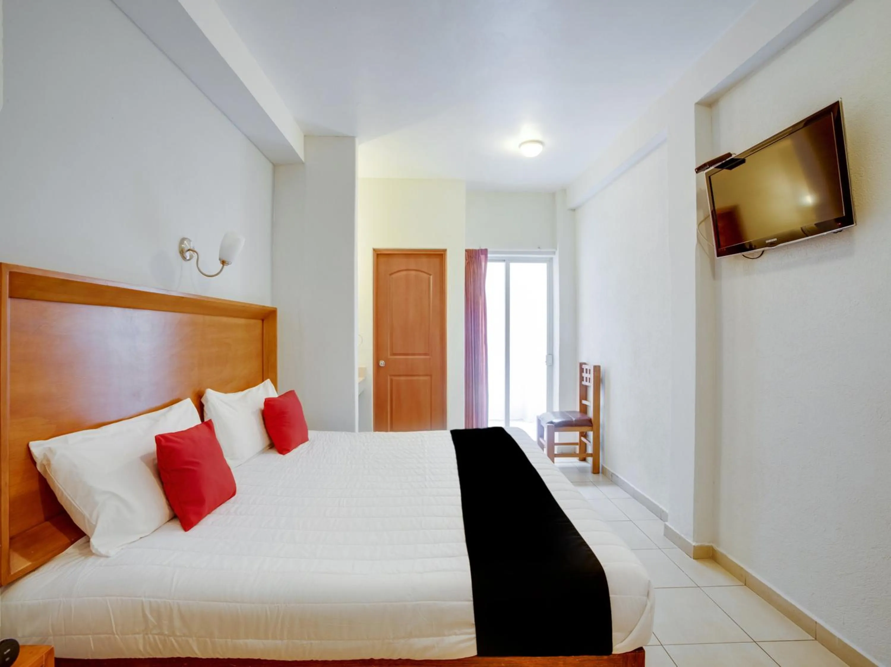 Bedroom, Bed in Hotel Patzcuaro