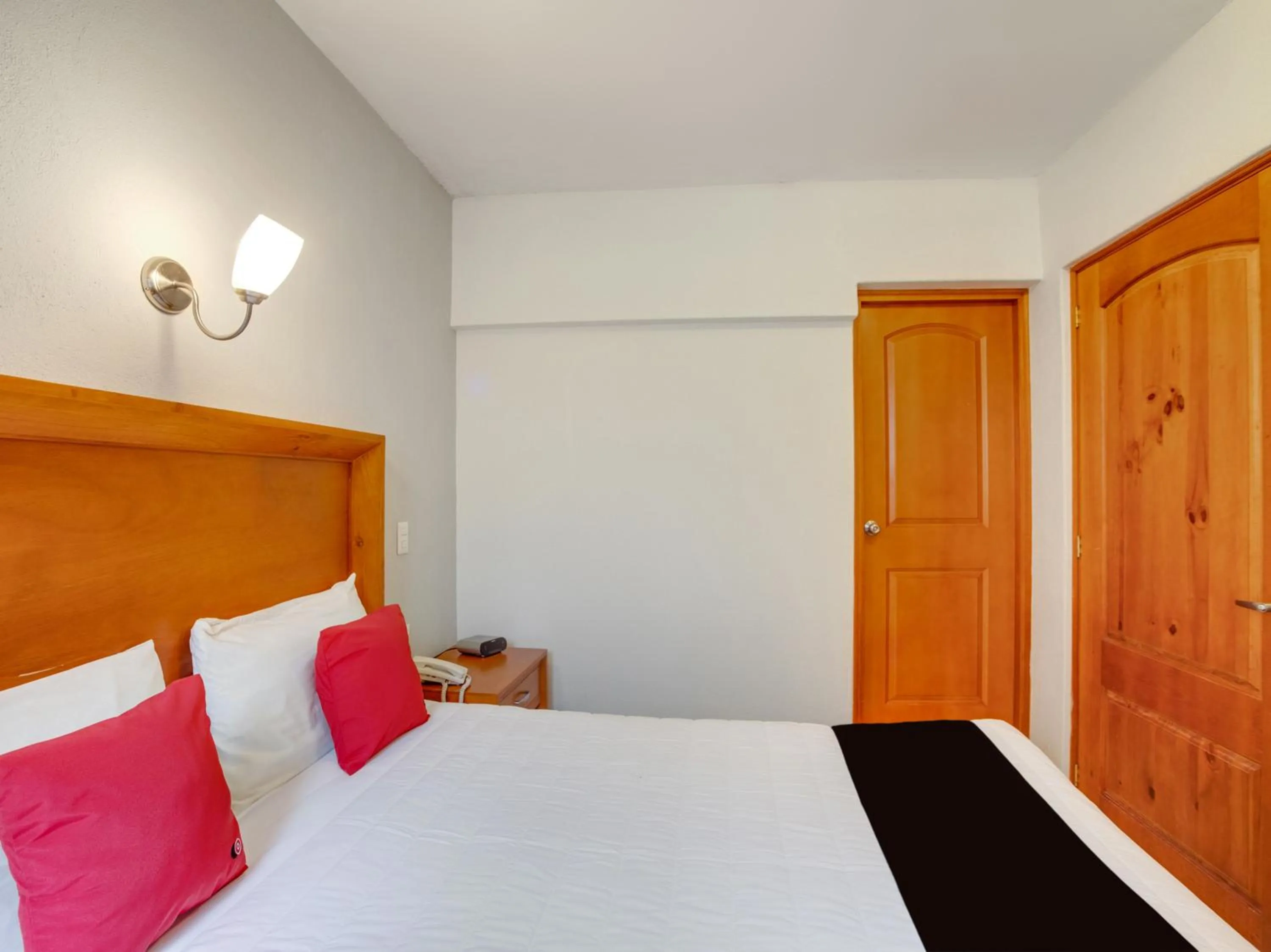 Bedroom, Bed in Hotel Patzcuaro