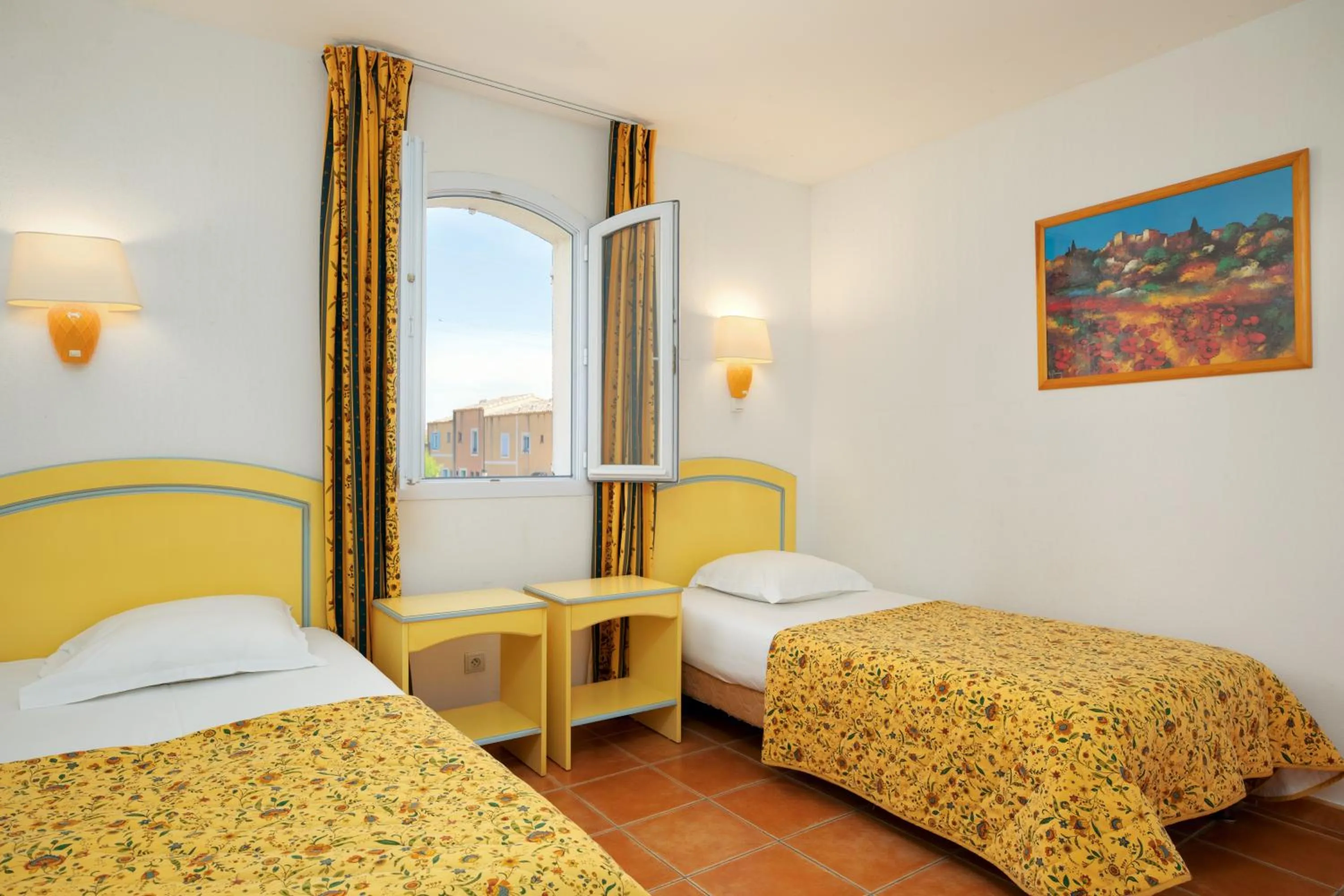 Bedroom, Bed in SOWELL RESIDENCES Les Mazets