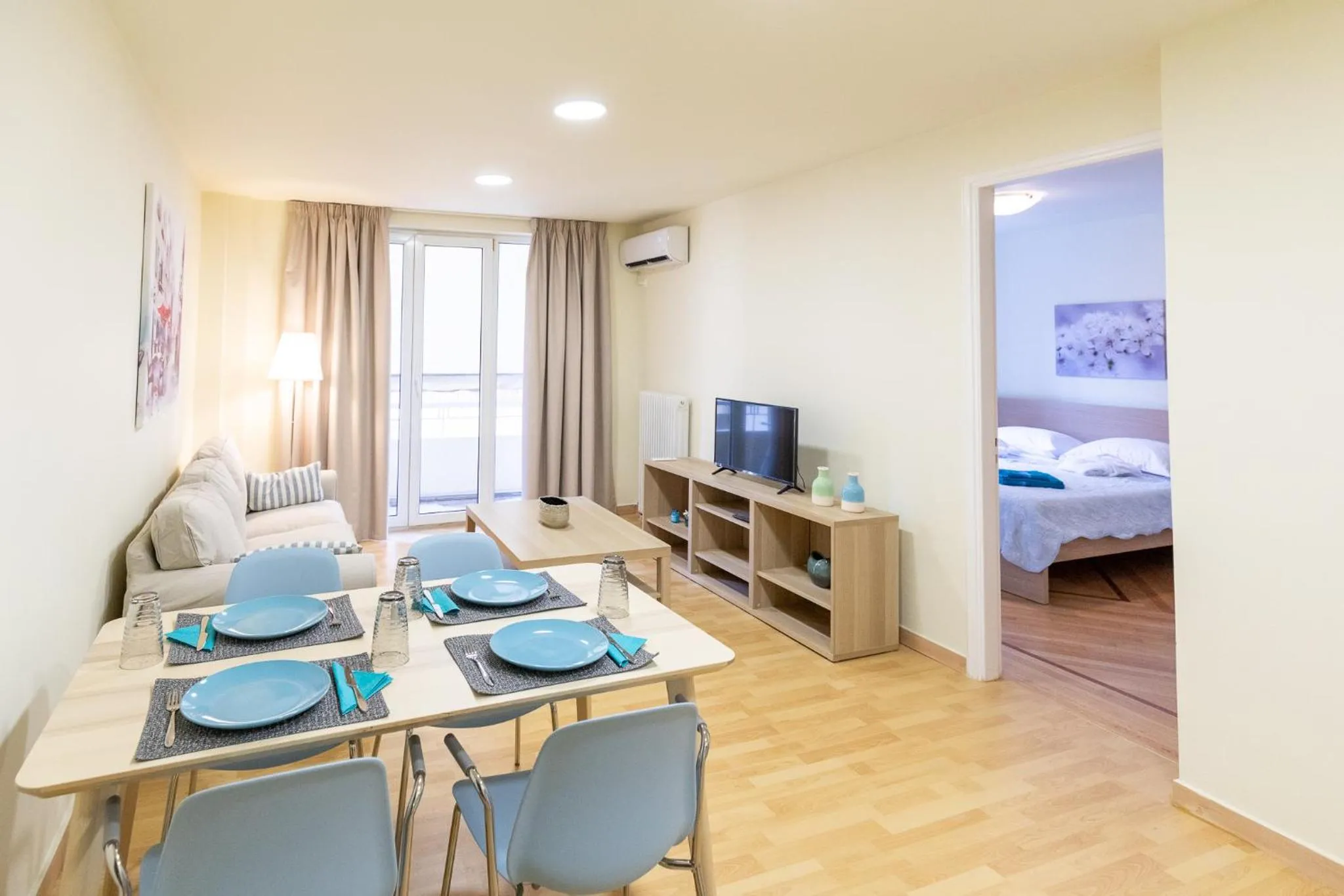 Bed in Athens Kyniska Urban Apartment