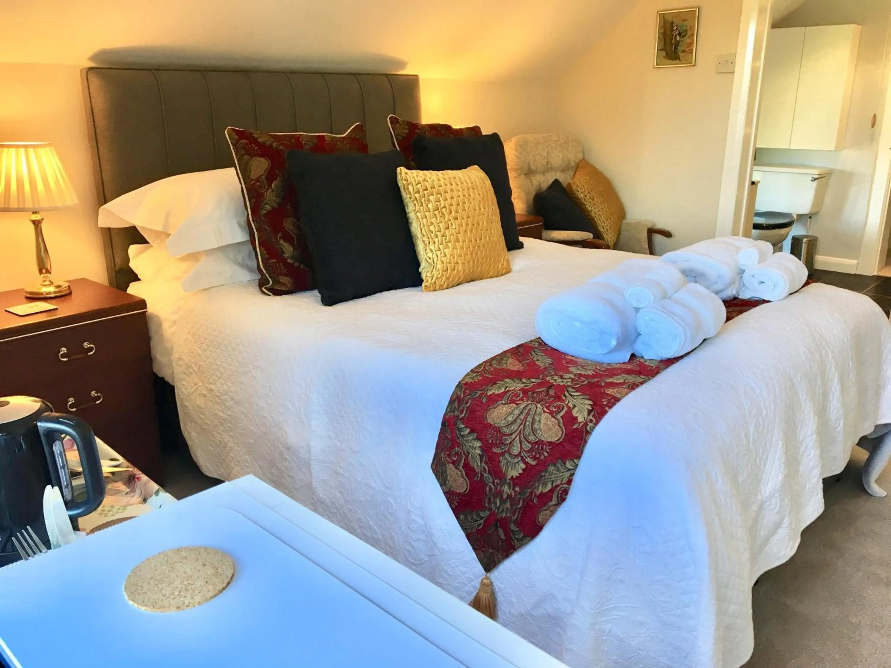 Bedroom, Bed in Bron Hafren