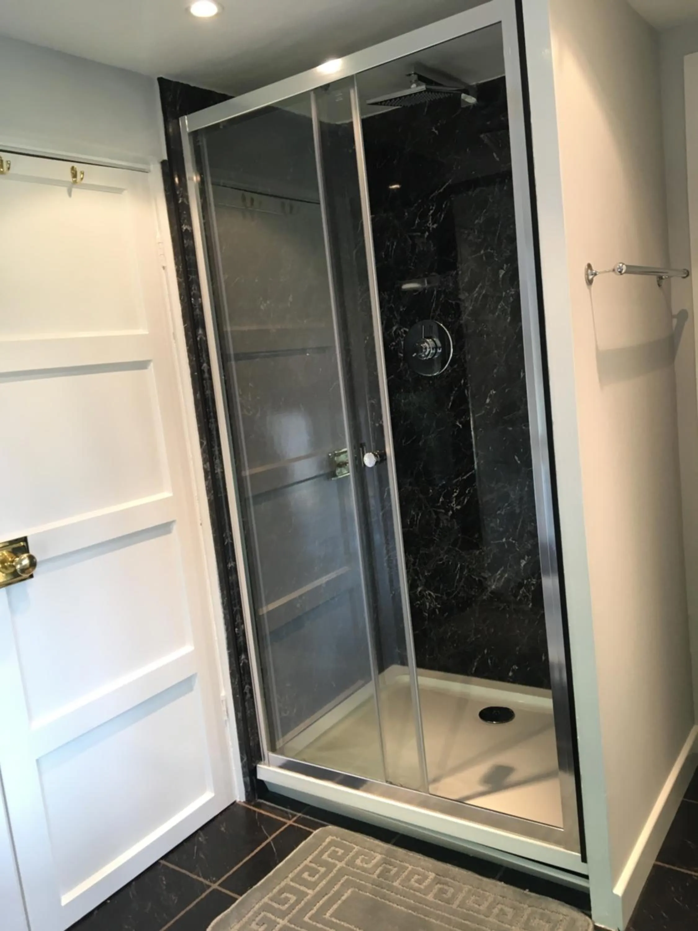 Bathroom in Bron Hafren