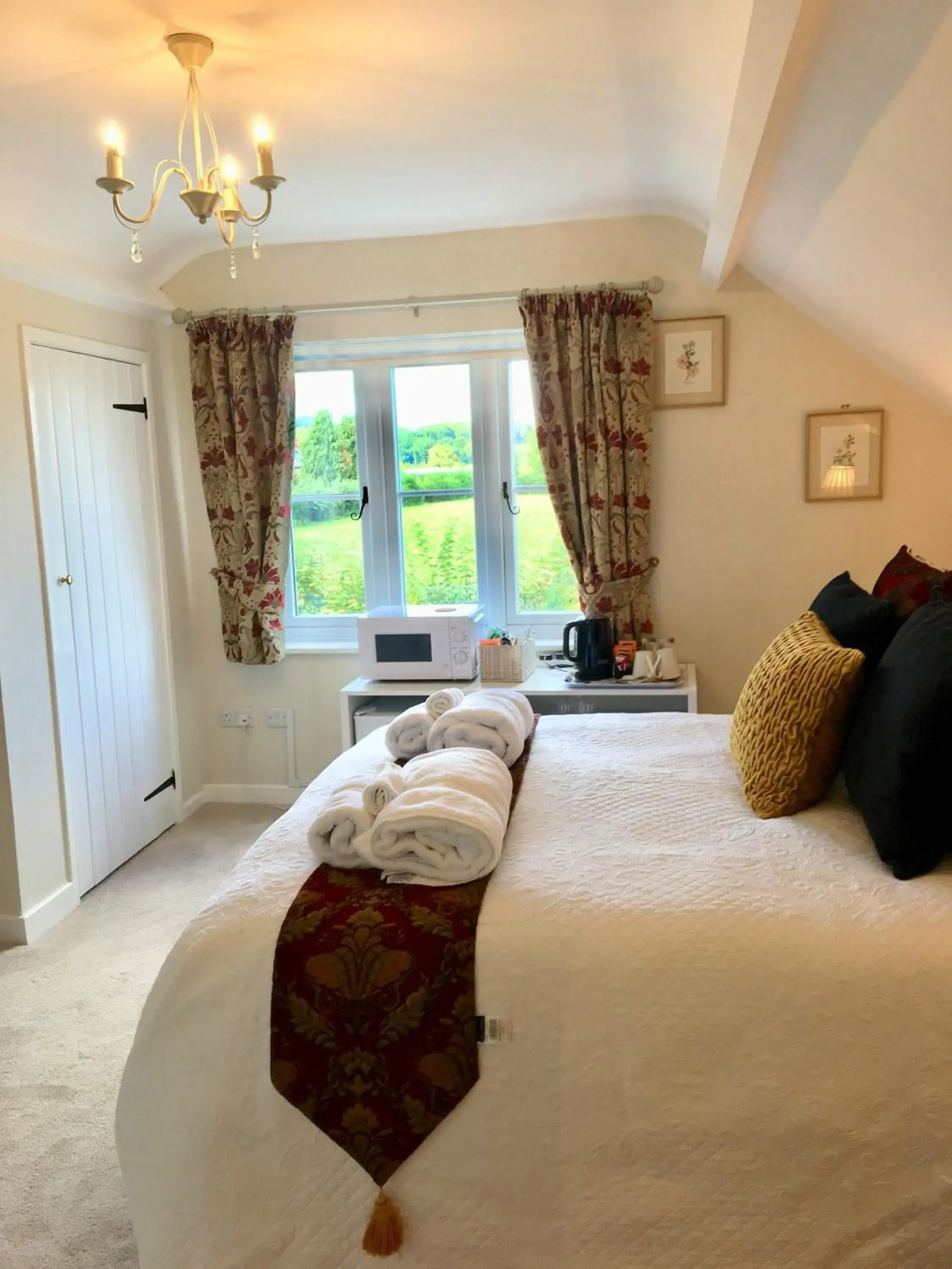 Superior King Room in Bron Hafren Superior King Room in Bron Hafren