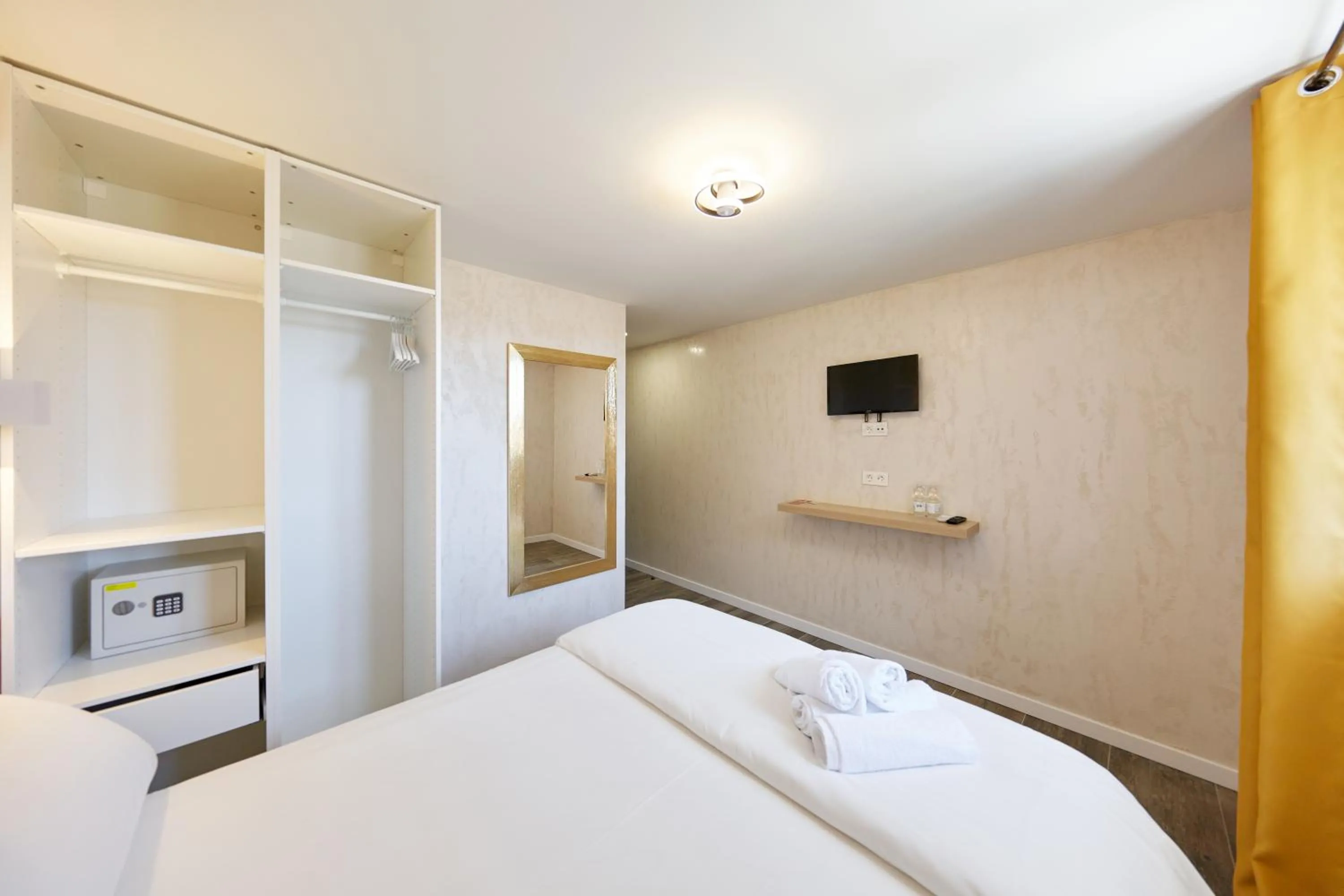 Bed in Amor de Helene